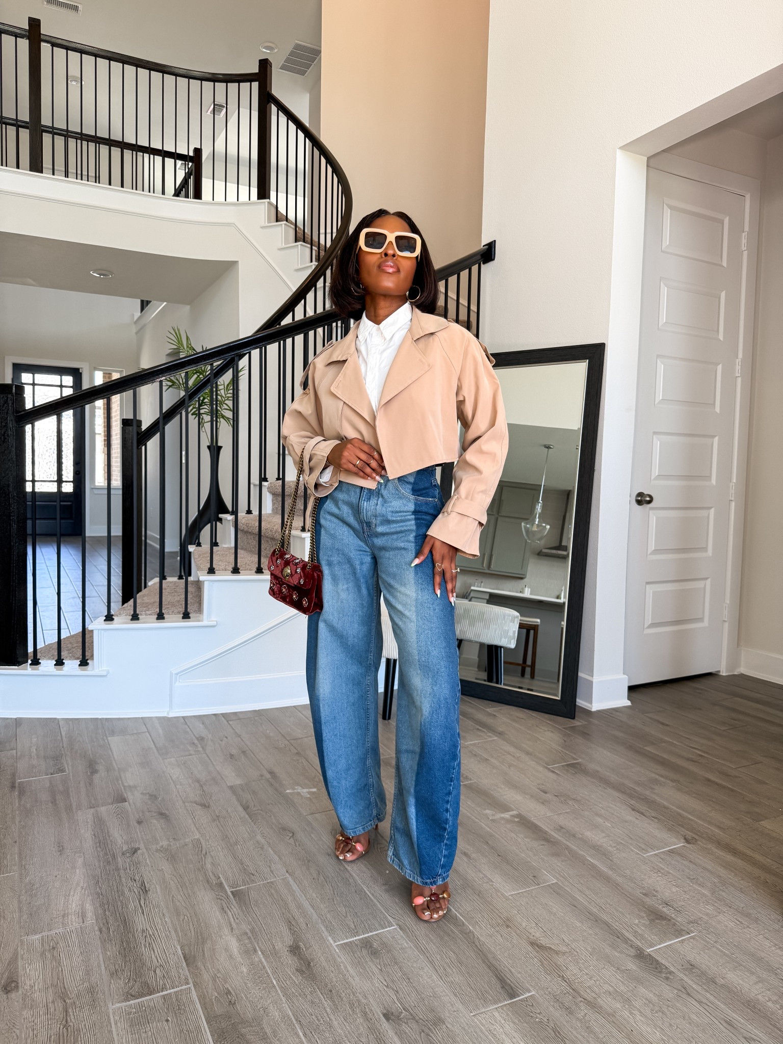 Barrel jeans and cropped trench coat 