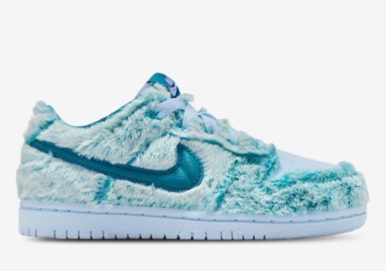 Nike dunks 

#LTKgrwm #LTKGiftGuide #LTKHoliday