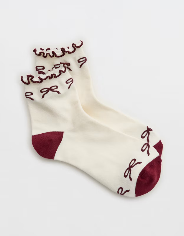 Aerie Scallop Tipping Bobby Socks | Aerie