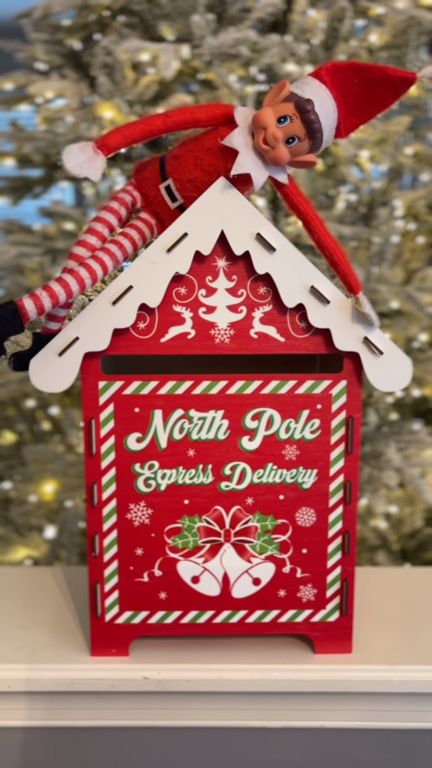 Your kids will NEVER forget this way of writing letters to Santa 🎅🏼✨
One of my absolute favorite holiday traditions decorating (& snacking on 😉) gingerbread houses while writing letters to Santa. Truly the perfect combo of magic + memories 🍪
I used pre built houses this year & I’m officially converted. So much easier, way less mess, & still just as magical!

Comment “Santa” to get the links sent straight to your inbox 🫶🏻














.
.
.
.
.
.
#gingerbreadhouses #gingerbreadhouseparty #letterstosanta #elfontheshelfideas #holidaytraditions #gingerbreadhousedecorating 

#LTKGiftGuide #LTKKids #LTKHoliday