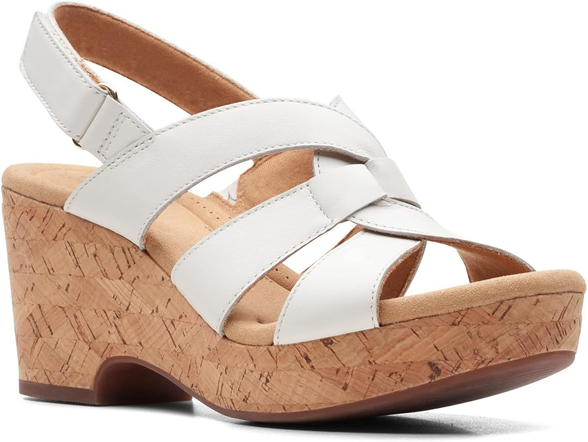 Clarks Women's Giselle Beach Wedge Sandal | Amazon (US)