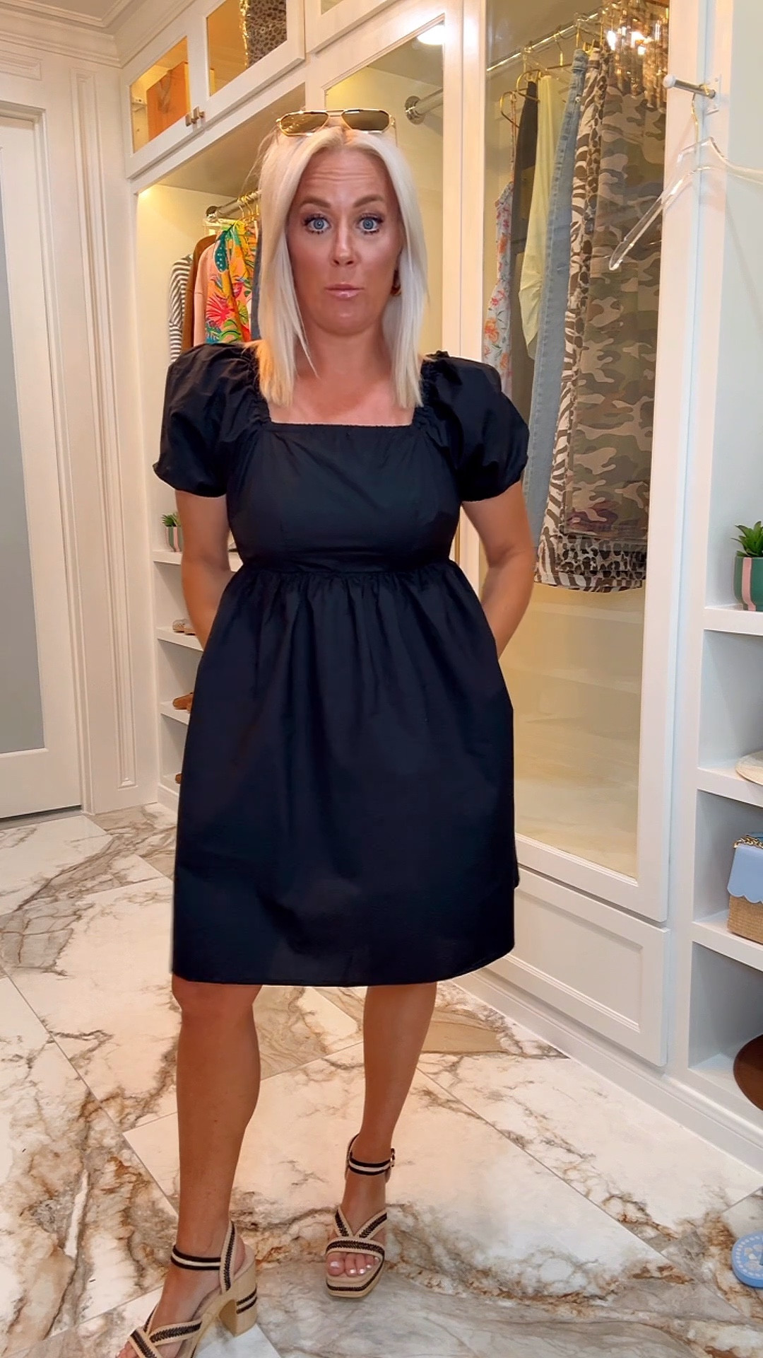 This $16 dress is perfect for events , brunch , Easter , graduations / size small 