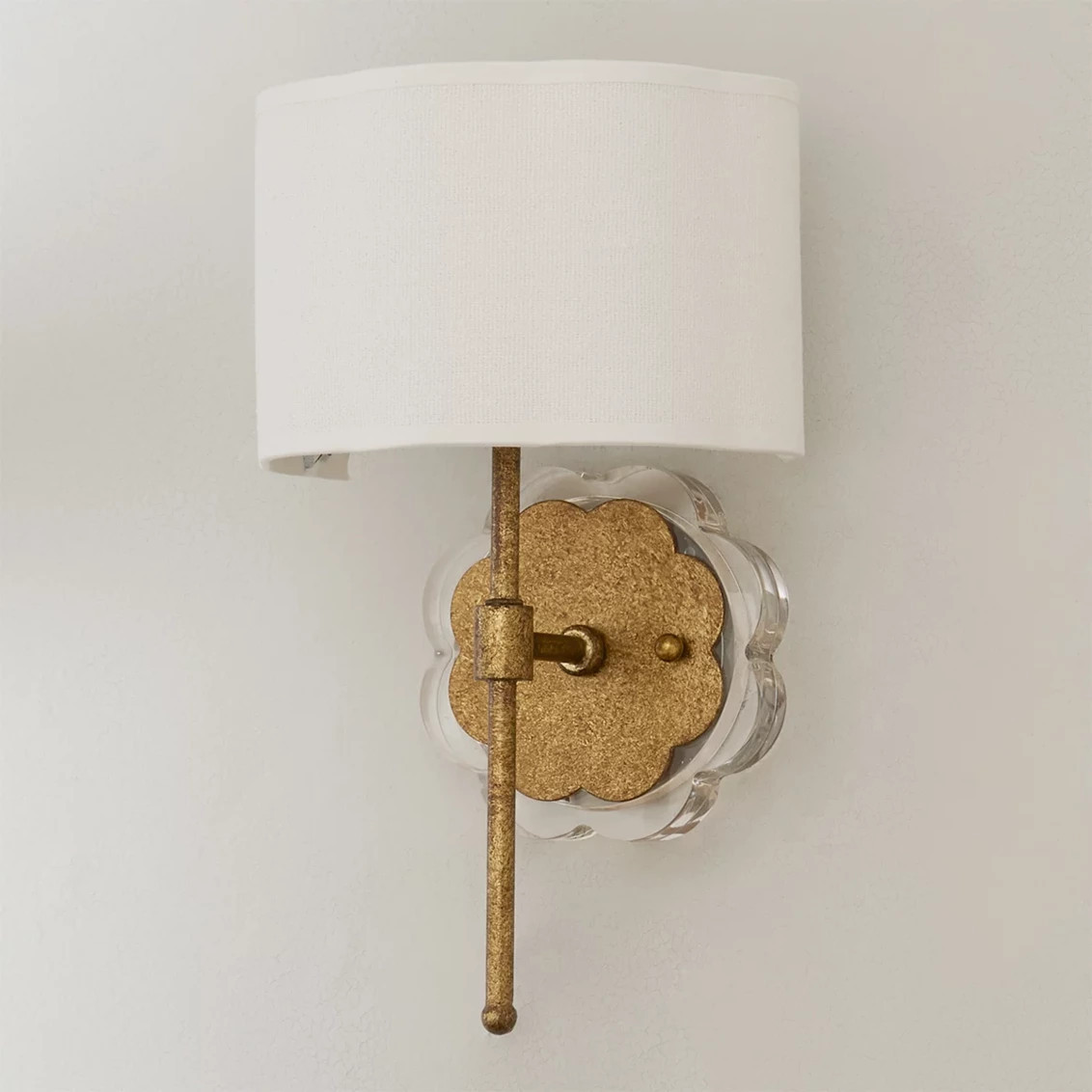 Scalloped Daisy Shade Sconce | Shades of Light