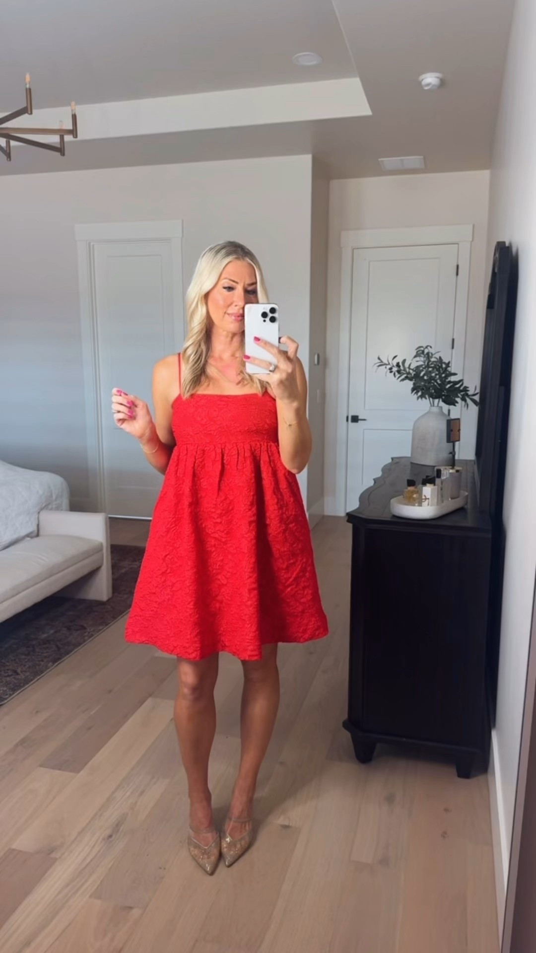 This whole outfit is only $80 
Holiday dress (size down 1-2 sizes) I’m in XS
Christmas outfit 
Target heels / memory foam heels 
Party dress 


#LTKFindsUnder50 #LTKHoliday #LTKootd