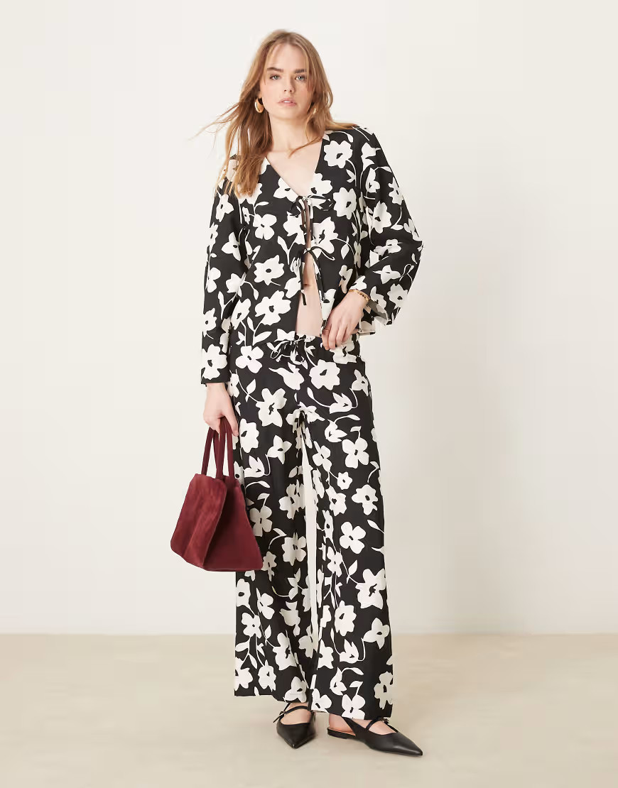 JDY wide leg pants with floral print in black - part of a set | ASOS (Global)