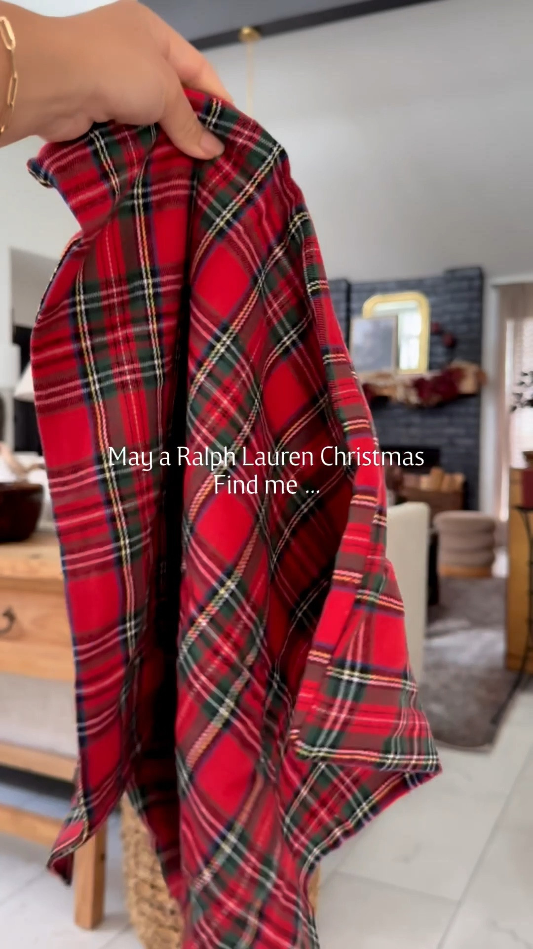 Tartan plaid cover pillows !! 

#LTKHome #LTKSeasonal #LTKHoliday