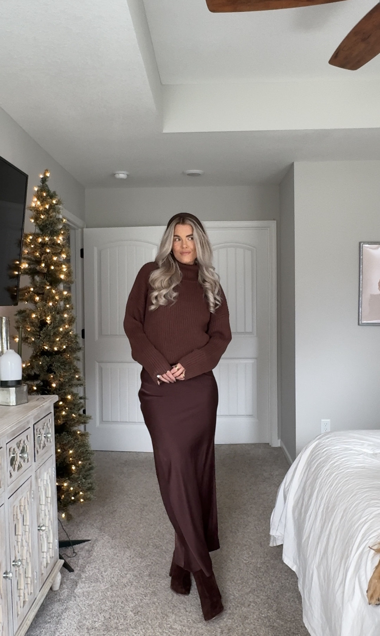 size small in skirt, sweater is a dress i tucked up :) 

#LTKFindsUnder50 #LTKStyleTip #LTKSeasonal