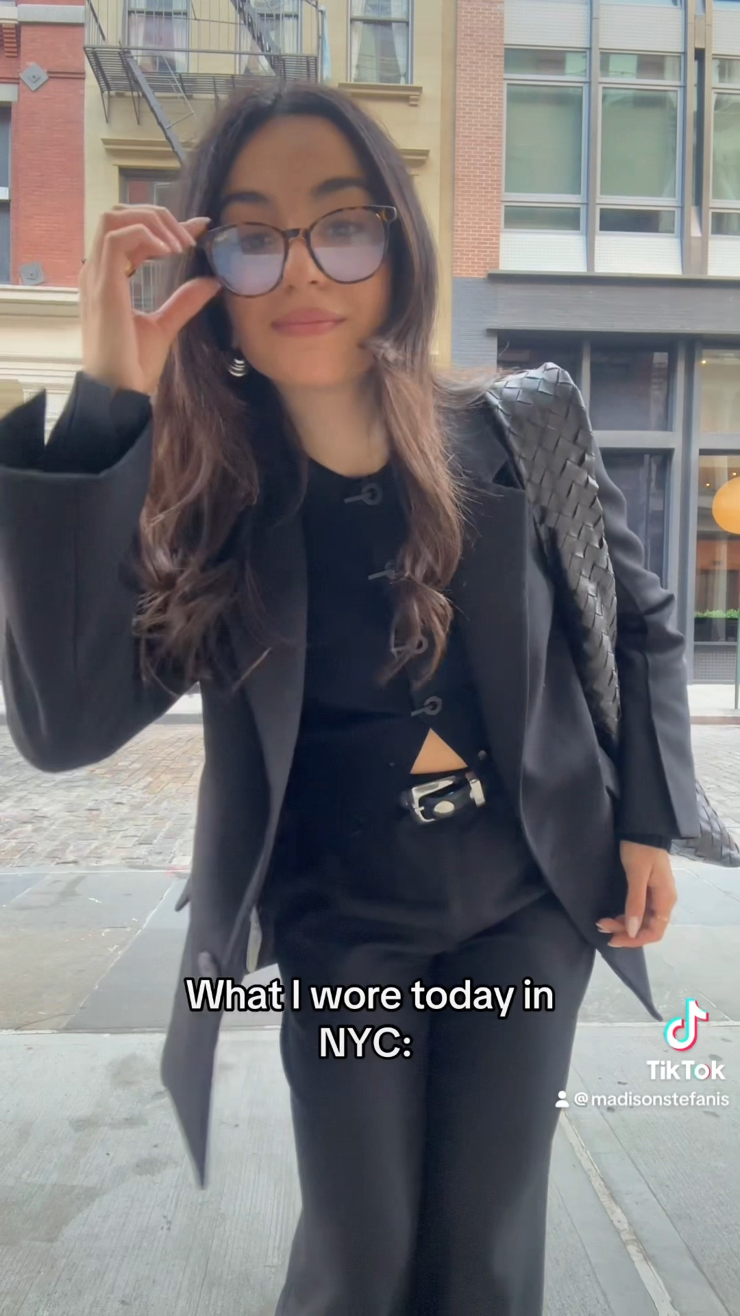 Good morning America 🖤 PSA: this cardi is on sale! 

#LTKaustralia #LTKsale #LTKstyletip