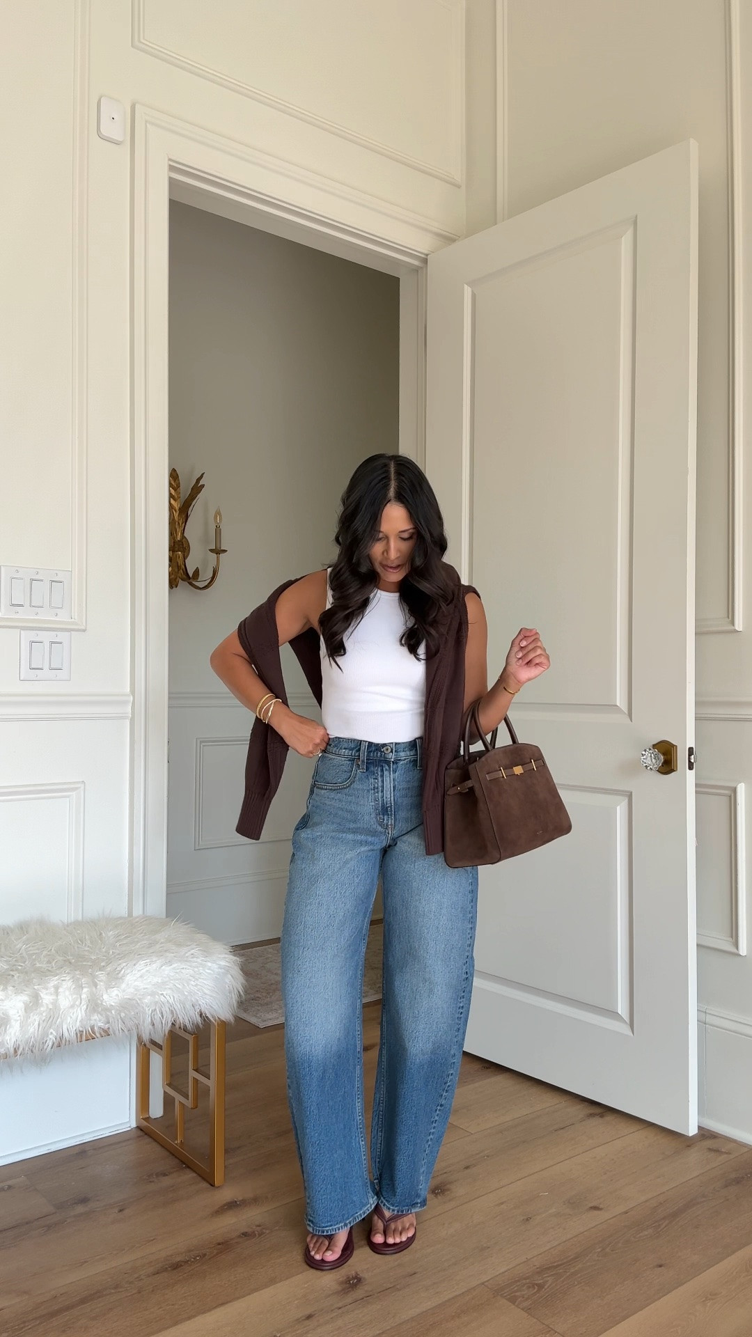 Love these HIGH RISE BARREL jeans: This trend will be dominating fall again and I’m here for it! This specific style has more of a subtle barrel, which I really like because sometimes they can look a little overwhelming on petite frames. Highly recommend trying out this trend to elevate your wardrobe.

Size reference: I’m 5ft and wearing a sz 26 regular (but I will get the petite next time to wear with flats)

#LTKSaleAlert #LTKootd