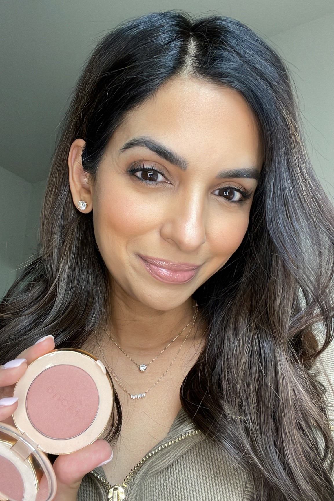 Using shade rose beige in Gucci blush & 03 in Gucci bronzer

#LTKbeauty #LTKstyletip