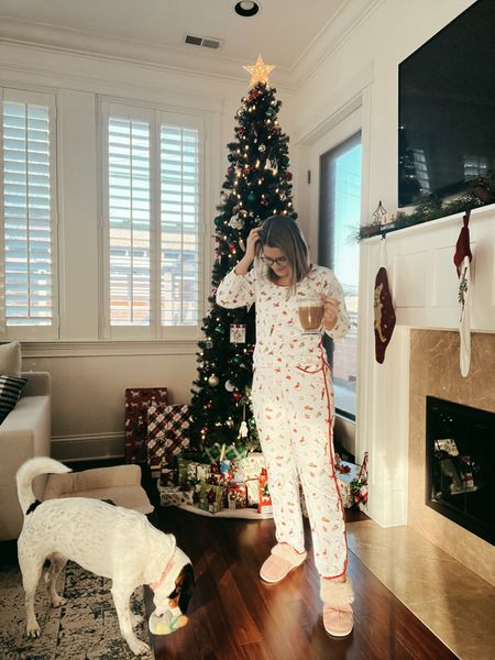 Holiday pajamas - size small

#LTKHoliday #LTKSeasonal
