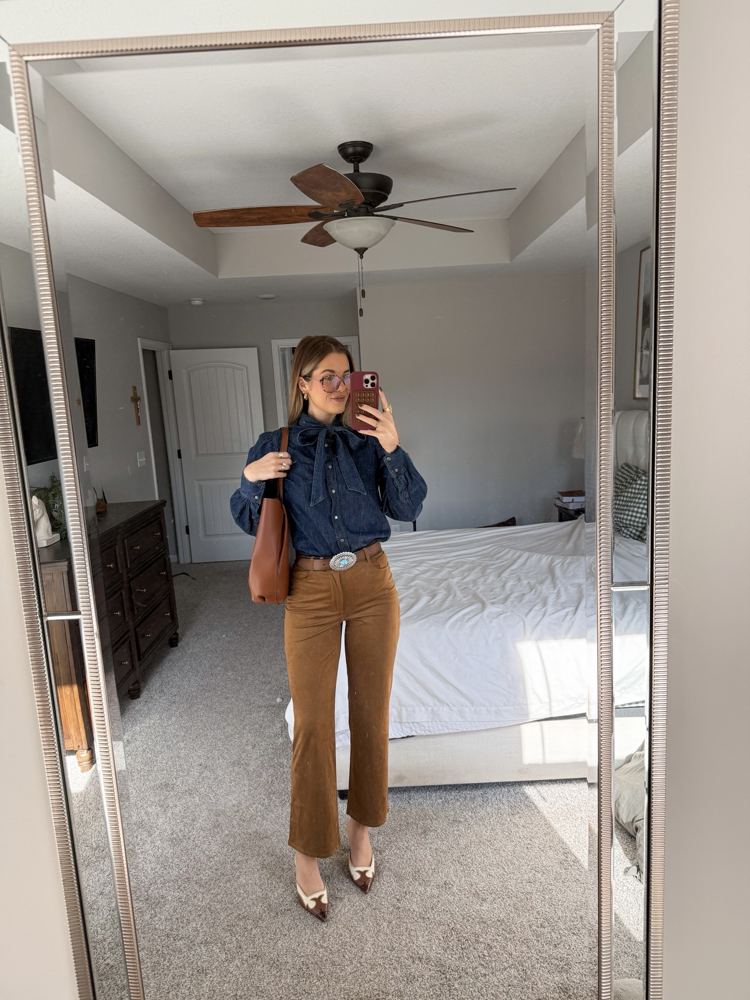 size 26 in pants from GUESS, size small in denim shirt, shoes are steve madden but they’re old so i linked the amazon version 

#LTKootd #LTKWorkwear #LTKTall