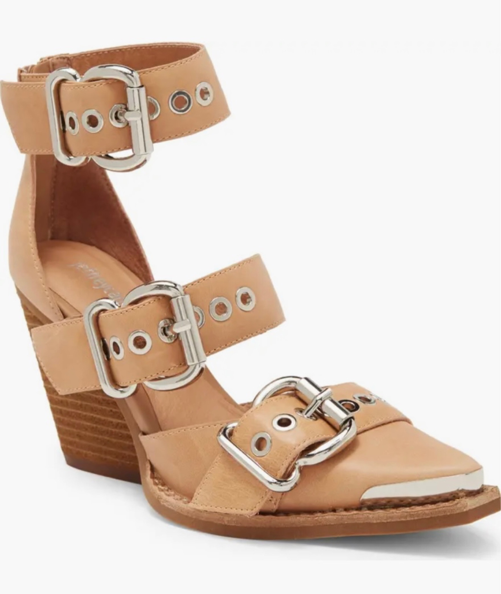 These boots would be perfect with jeans for going out or with trousers to spice up a work look

Fall, winter, work, boot, shoes, outfit

#LTKworkwear #LTKshoecrush #LTKstyletip