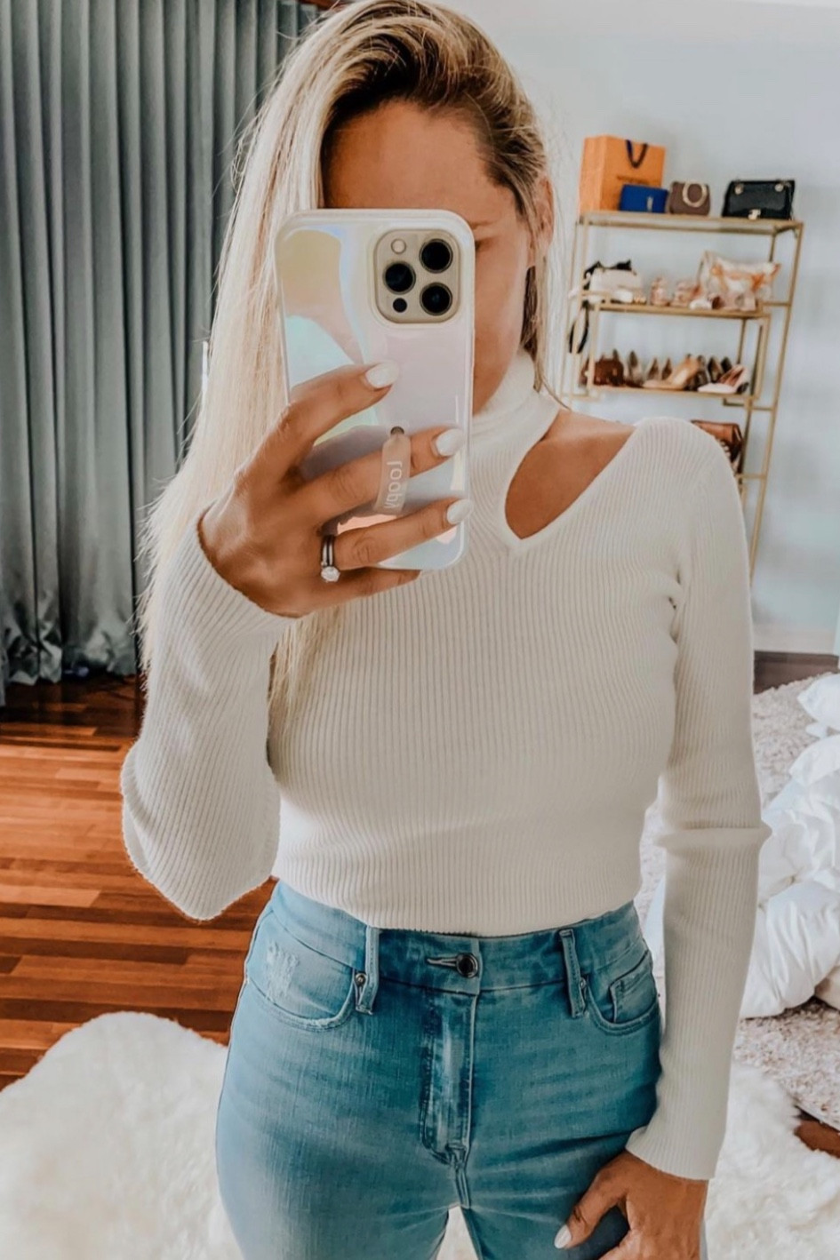 Sale on my pretty date night sweater  

#LTKsalealert #LTKHoliday #LTKSeasonal