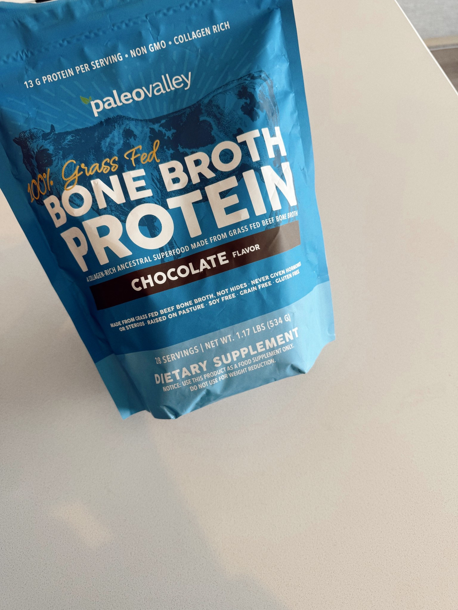 obsessed with this bone broth protein! 🤍 it’s packed with collagen, gut-loving nutrients, and a solid protein boost to keep us feeling strong. we love adding it to smoothies, oatmeal, or just mixing it with almond milk for an easy, nourishing shake. clean ingredients, great taste, and so good for recovery—what more could we ask for?
