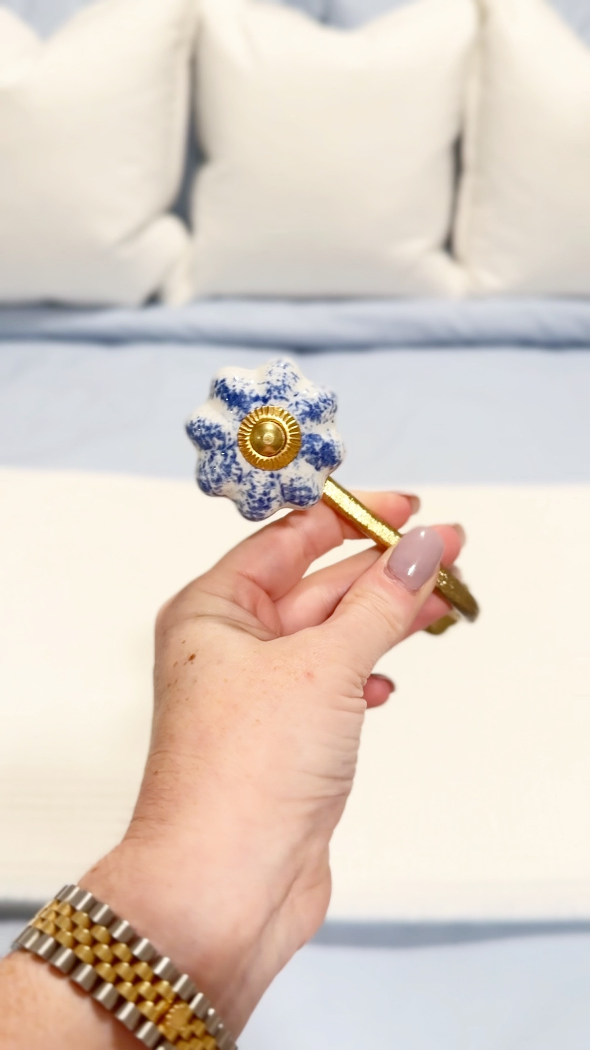 Ordered the cutest blue and white curtain holdbacks from Etsy! We have single panel curtains in our room and I wanted something to complement our bedding for tying them back. 

I ordered the 5inch in brass (they also have silver, silver antique, brass antique, and black nickel and also come in 3”). The company is in NC but ship from their warehouse in India, so these take awhile to get in, but they’re so worth it! I ordered a four pack so I could coordinate in our other rooms as well. 

Only thing to note - while it does come with hardware, I would recommend getting your own (theirs stripped easily). I linked what we wound up getting from Lowe’s that worked perfectly! 

grandmillenial | coastal grandmother | classic style | coastal home decor

#LTKFindsUnder50 #LTKHome #LTKStyleTip