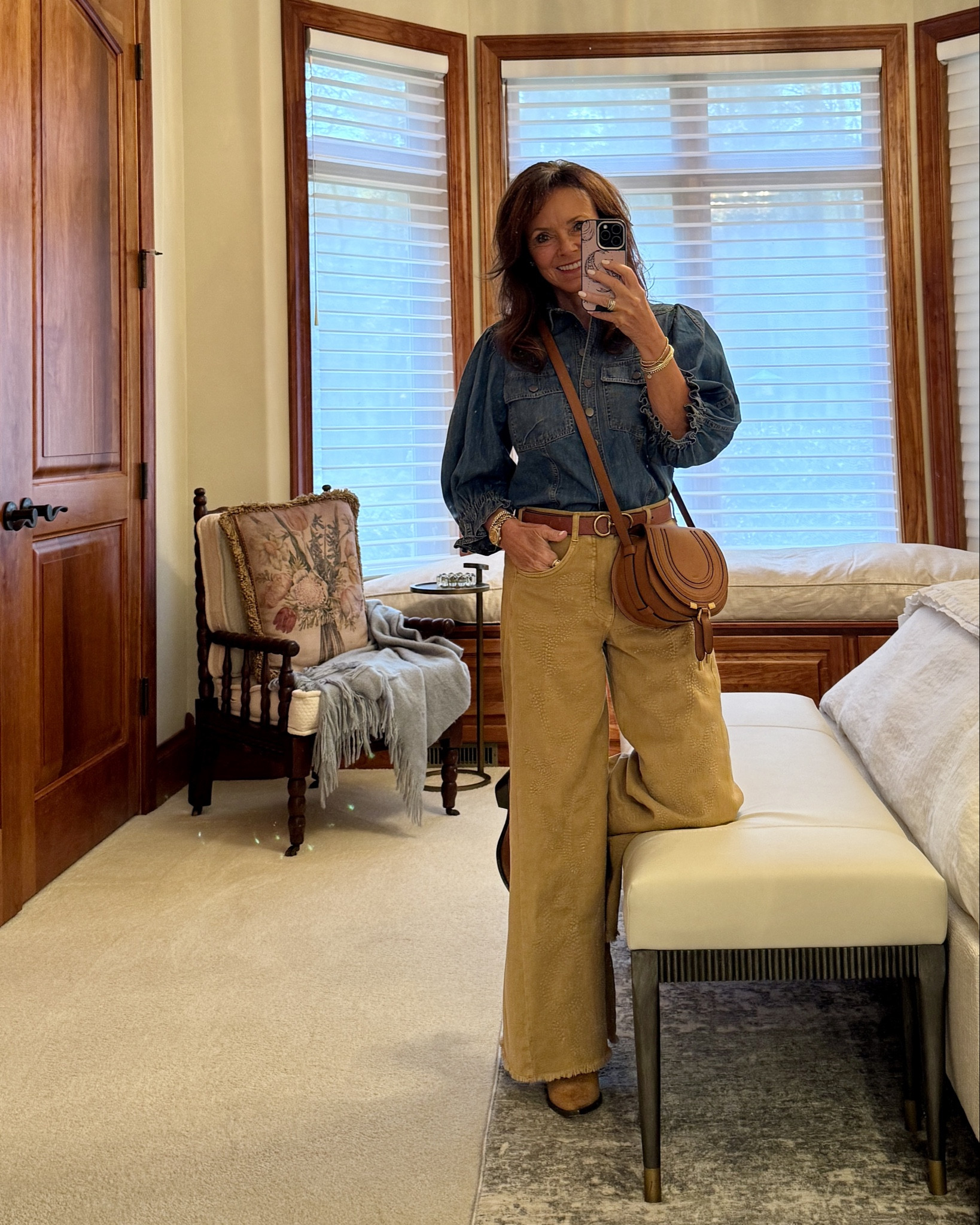 Fall Outfit
Embroidered wide leg denim
Puff sleeve denim top
Cognac crossbody purse
Brown suede boots 


#LTKPetite #LTKCyberWeek #LTKSeasonal