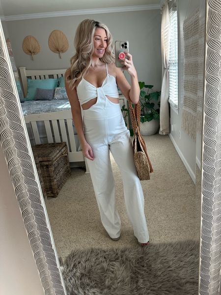 All white jumpsuit for under $30. Wearing this for my babymoon. This would be so cute for a bride to be! 

Small from Pink Lilly 

#LTKbump #LTKSeasonal #LTKtravel