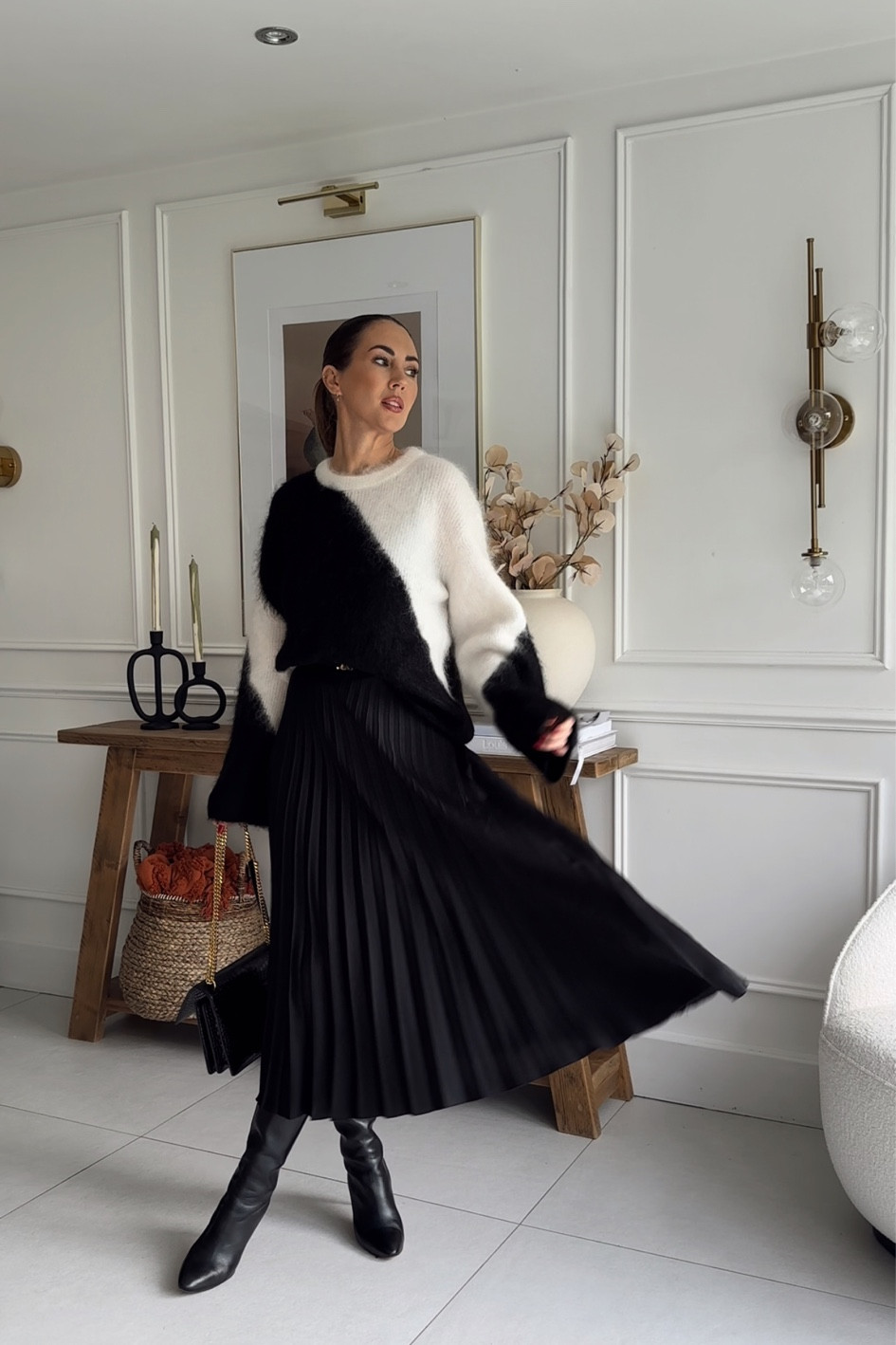 If it repeater 🖤

#LTKstyletip #LTKfindsunder100 #LTKSeasonal