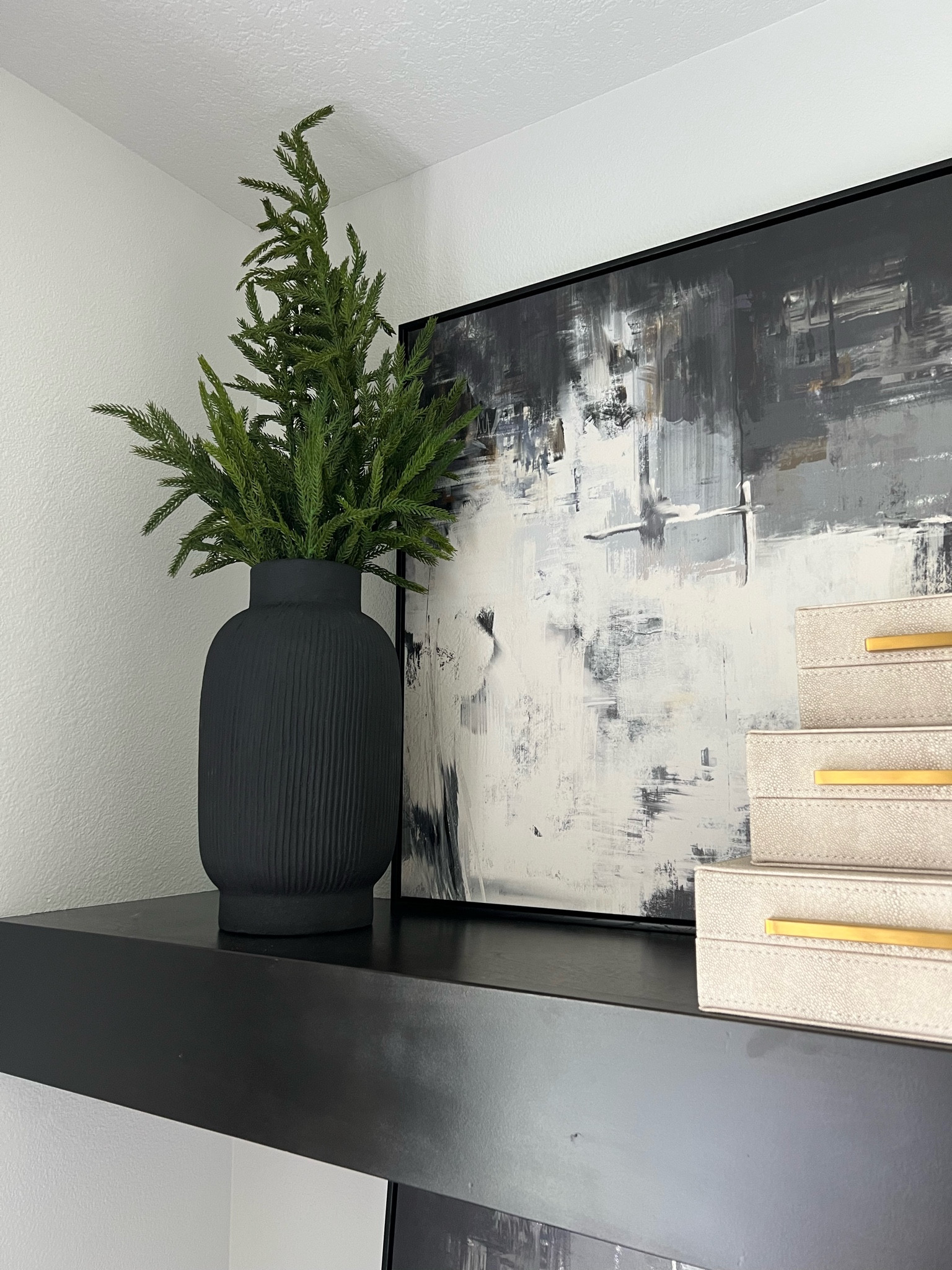 Christmas // holiday // wreath // holiday // neutral // home decor // ornaments // tree // garland // faux greenery // reindeer // bells // Christmas decor // holiday decor // Christmas tree // christmas garland // Christmas tree decor // holiday decor // modern minimalist home // modern home decor

#LTKHoliday #LTKfindsunder50 #LTKhome