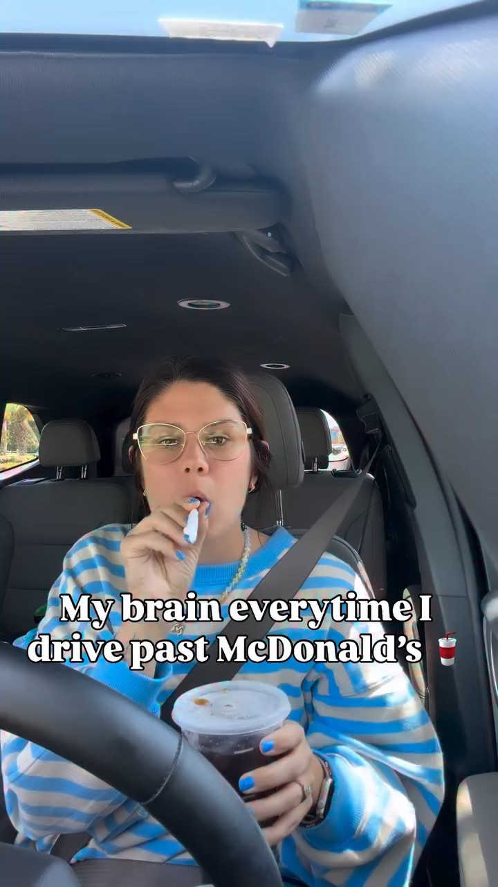 Who else can relate 🤪

#fyp #dietcoke #dietcokeaddict #trending #smokebreak