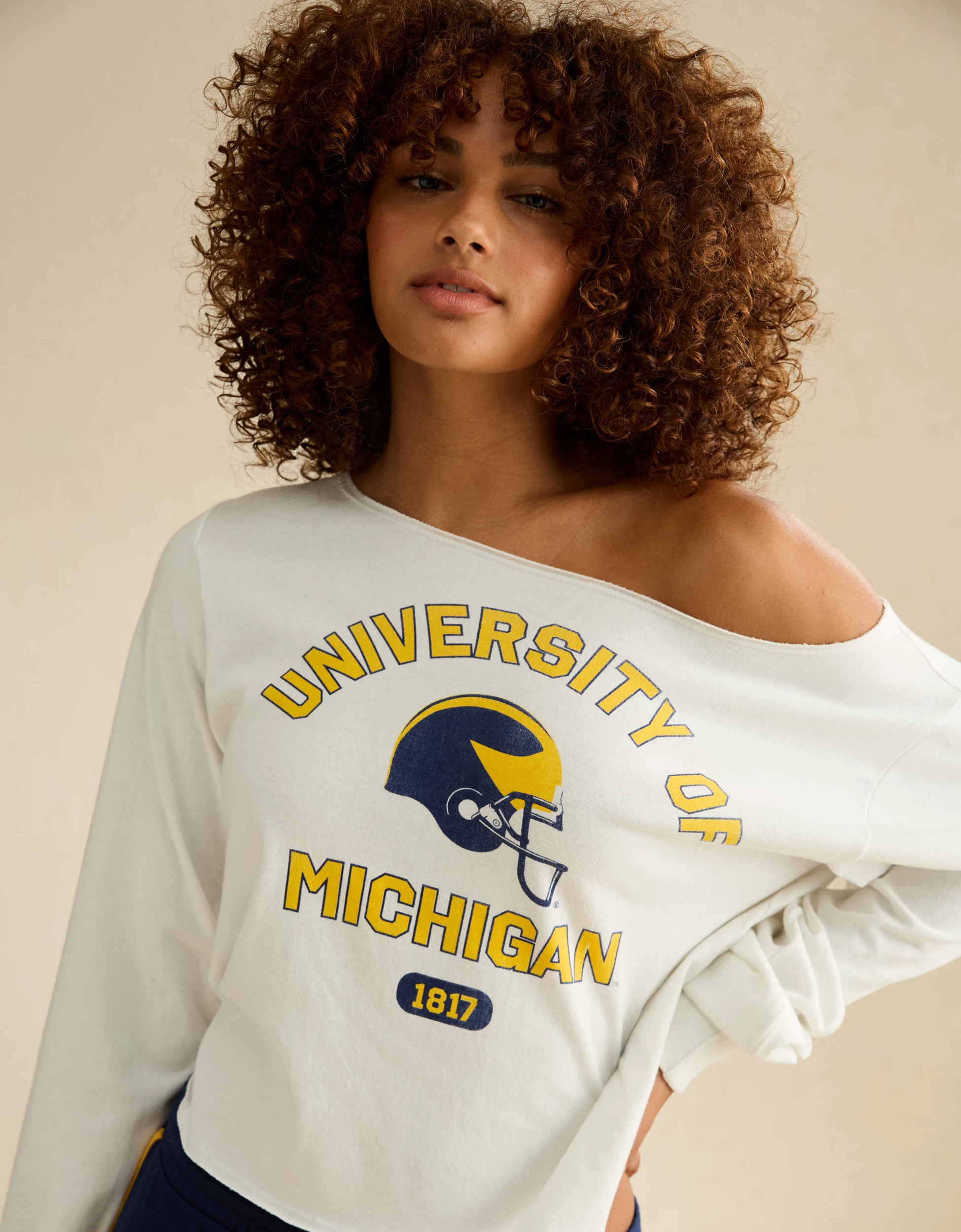 AE Michigan Wolverines Off-the-Shoulder Graphic T-Shirt | American Eagle Outfitters (US & CA)