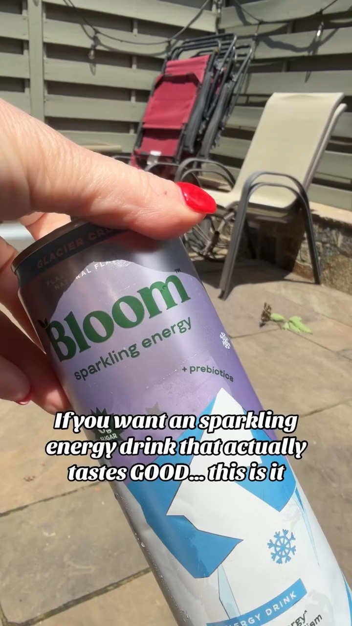 Bloom Energy Drink is seriously one of the best tasting energy drinks I’ve tried lately. It’s refreshing, delicious, and has become my favorite little pick-me-up when I need extra energy during busy days.@Bloom Nutrition #bloomenergydrink #energydrink #wellnessdrinks #over50wellness #dailyenergy