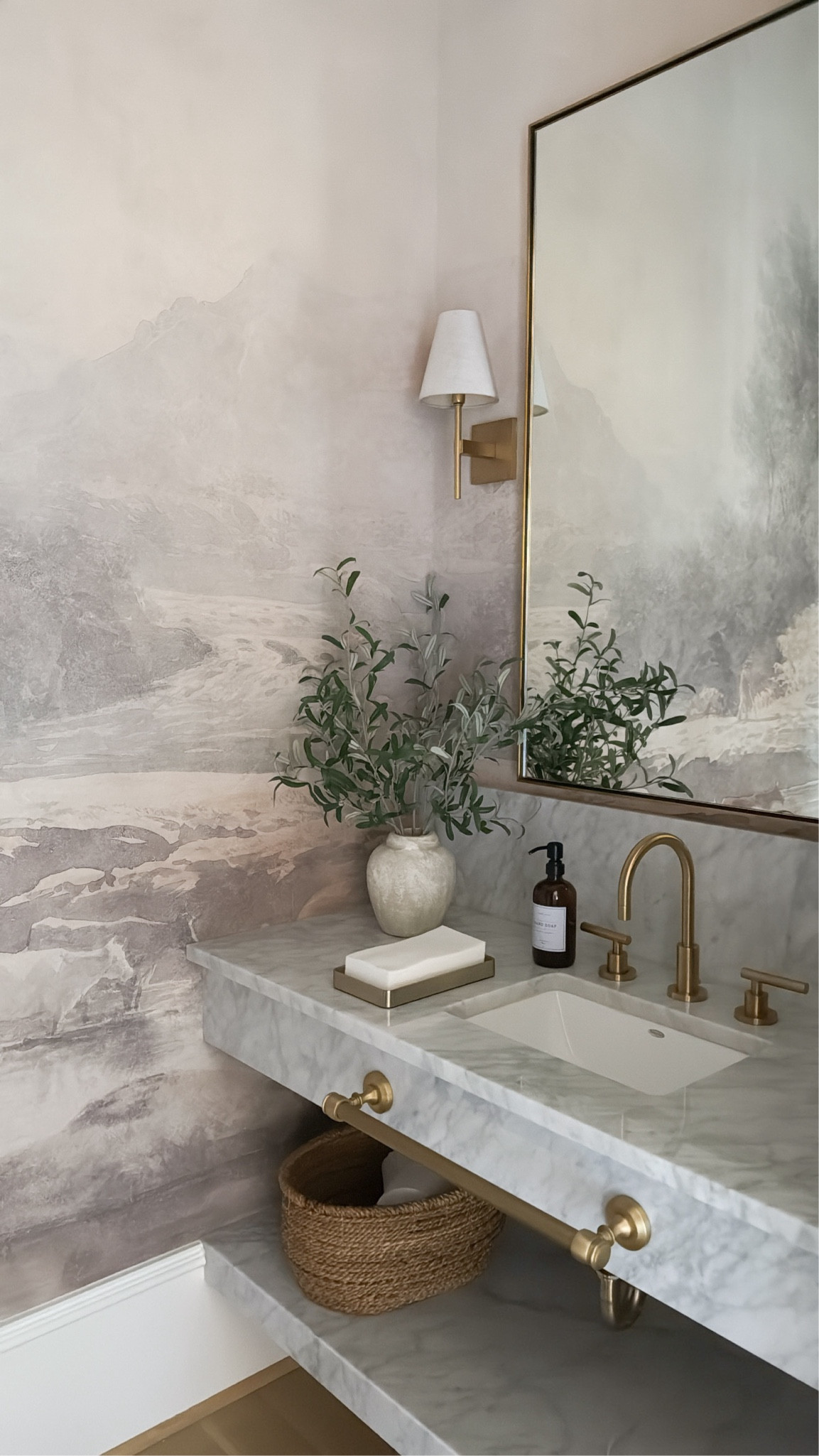 Powder room, wallpaper 

#LTKHome #LTKFindsUnder100 #LTKFindsUnder50