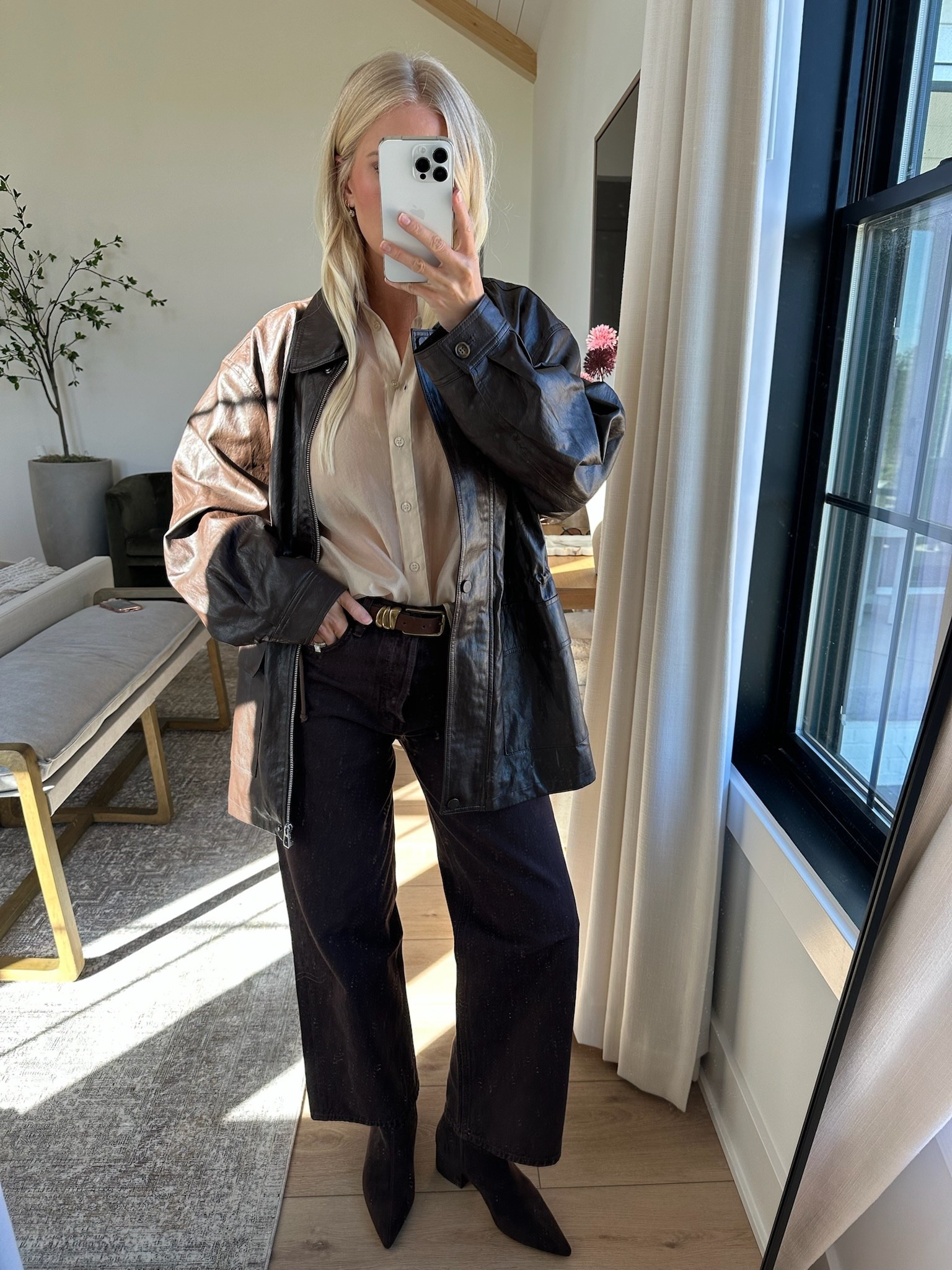Wearing a medium in jacket & top (tan), 27 in jeans, shoes are tts! #kathleenpost 

Fall transition outfit, fall dinner date outfit, leather jacket, fall trends

#LTKStyleTip #LTKSeasonal