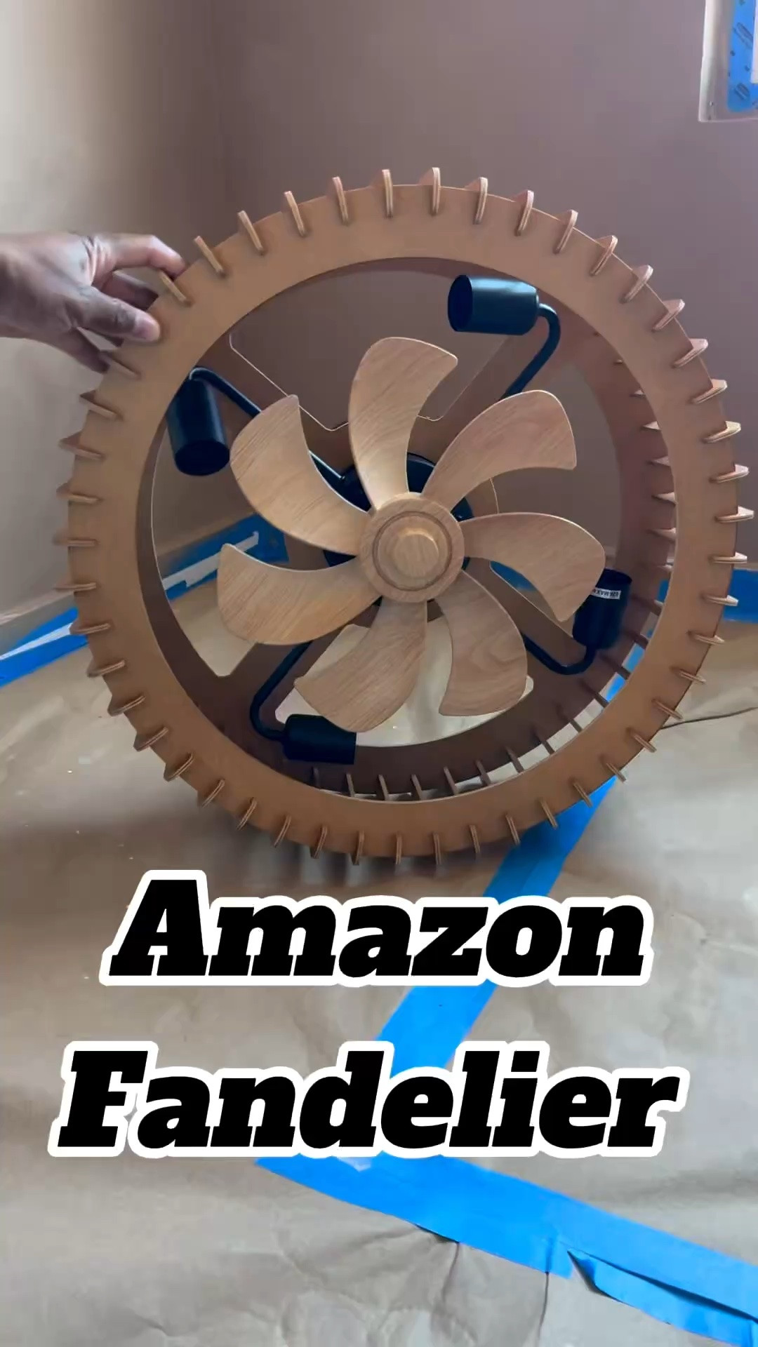 unboxing our amazon fandelier 😍

#diy #fandelier #amazon #unboxing

#LTKvlog #LTKHome