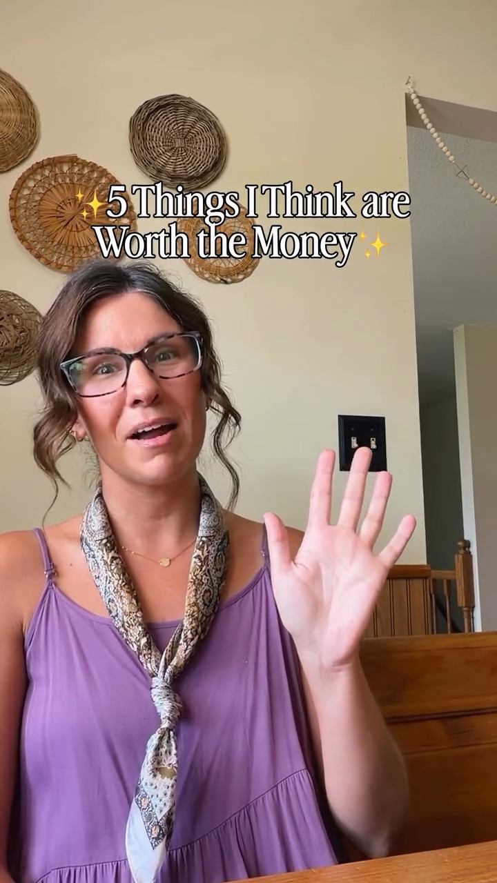 5 things I think are actually worth spending money on💸
no regrets on any of these!

Agree or disagree?

#worththemoney #thingsworththemoney #petitestyle #everydaystyle #casualmomstyle