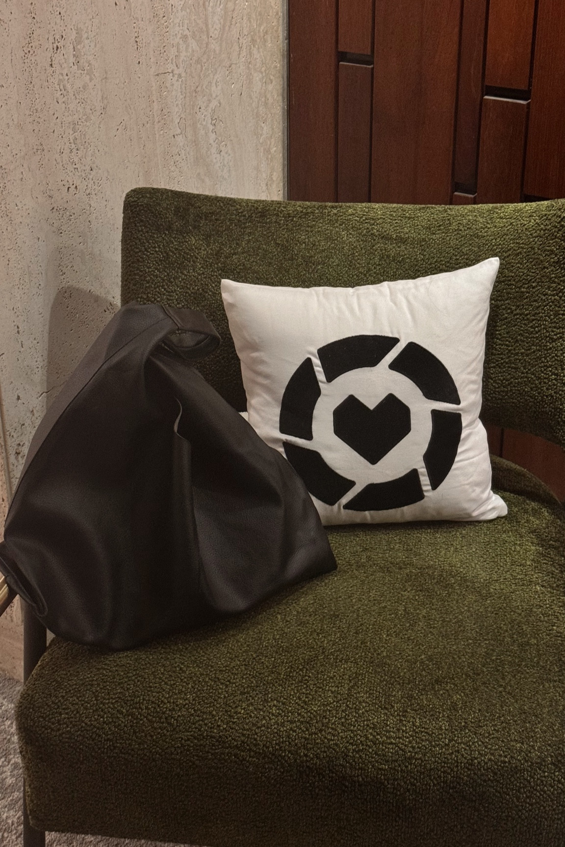 Perfect bag for LTKCon. Can be used for anything and it’s below $50. Think: office, travel, busy mom, vacation 

#LTKSeasonal #LTKCon #LTKStyleTip