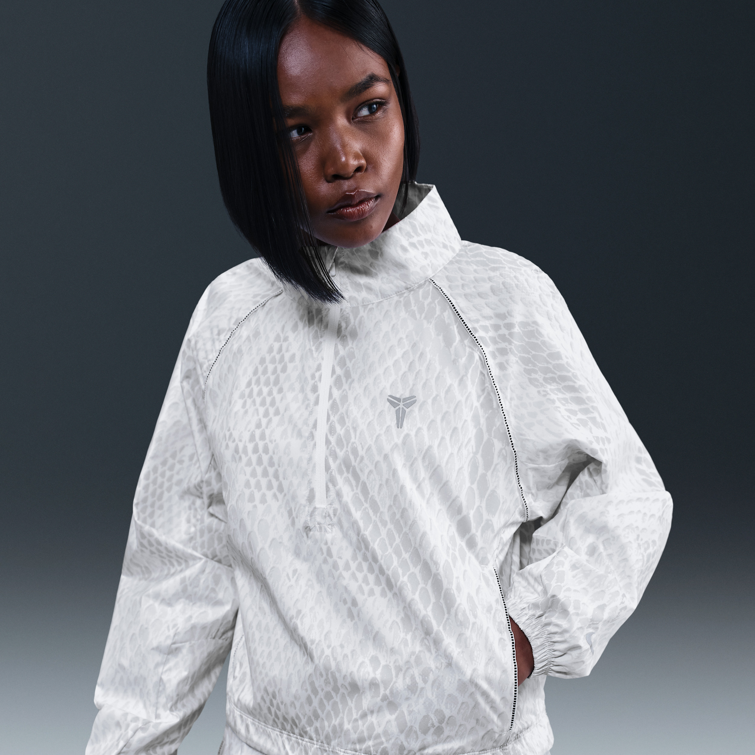 Nike Women's Kobe Lightweight Woven Jacket in White | IB2718-100 | Nike (US)