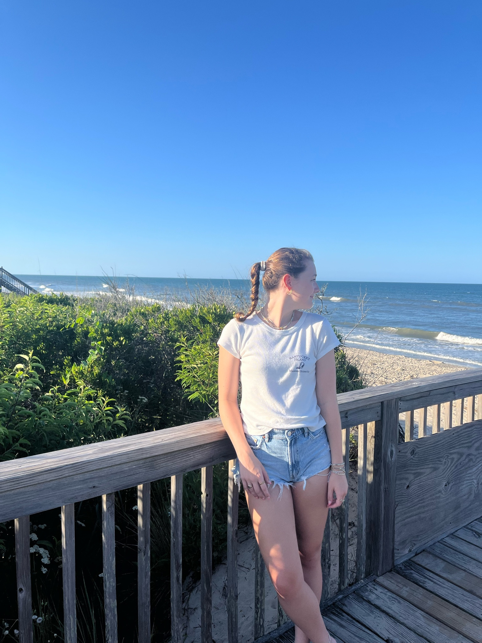 🌊
shorts: zara