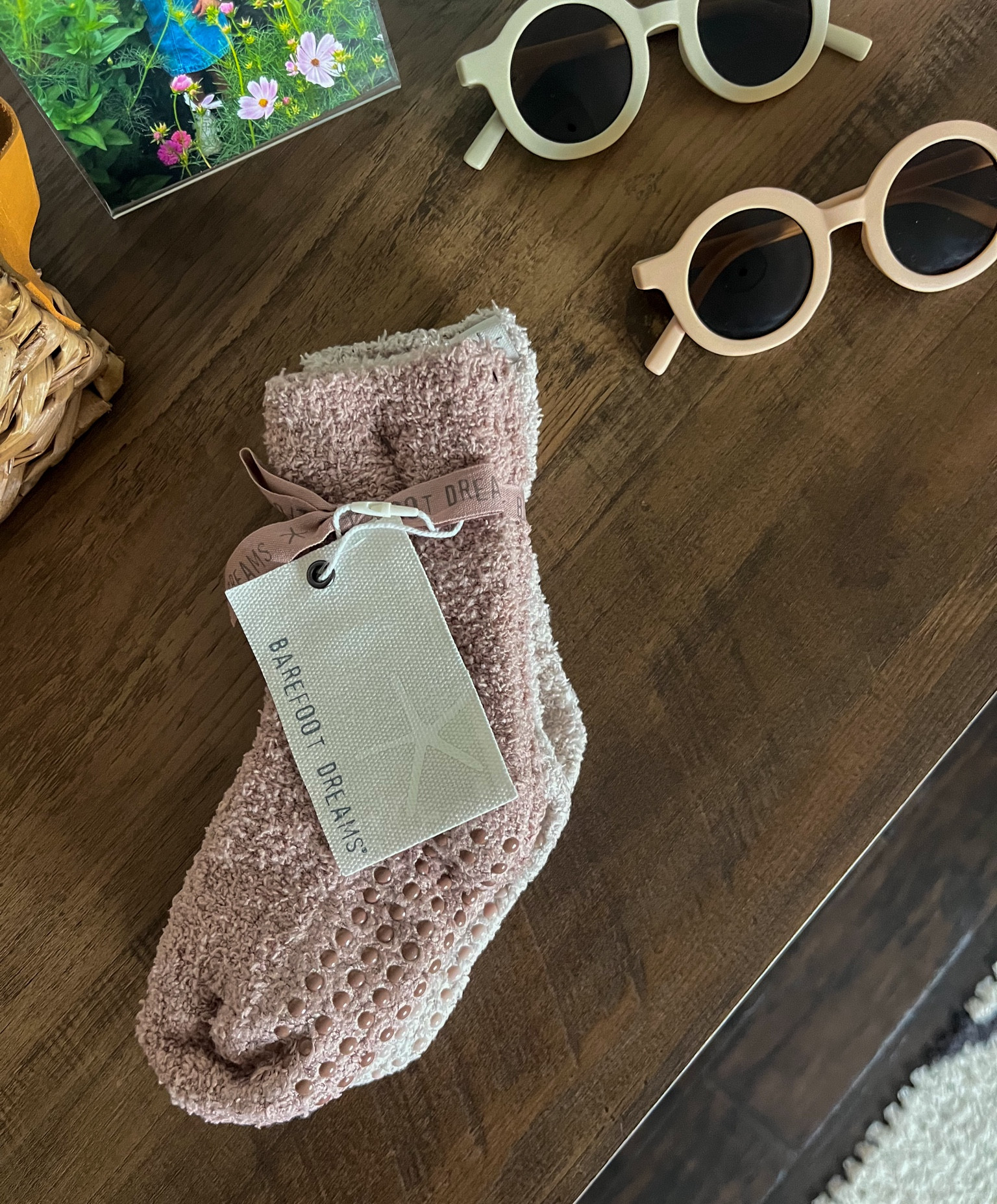 Toddler barefoot dreams socks #socks #barefootdreams 

#LTKSeasonal #LTKFindsUnder50 #LTKKids