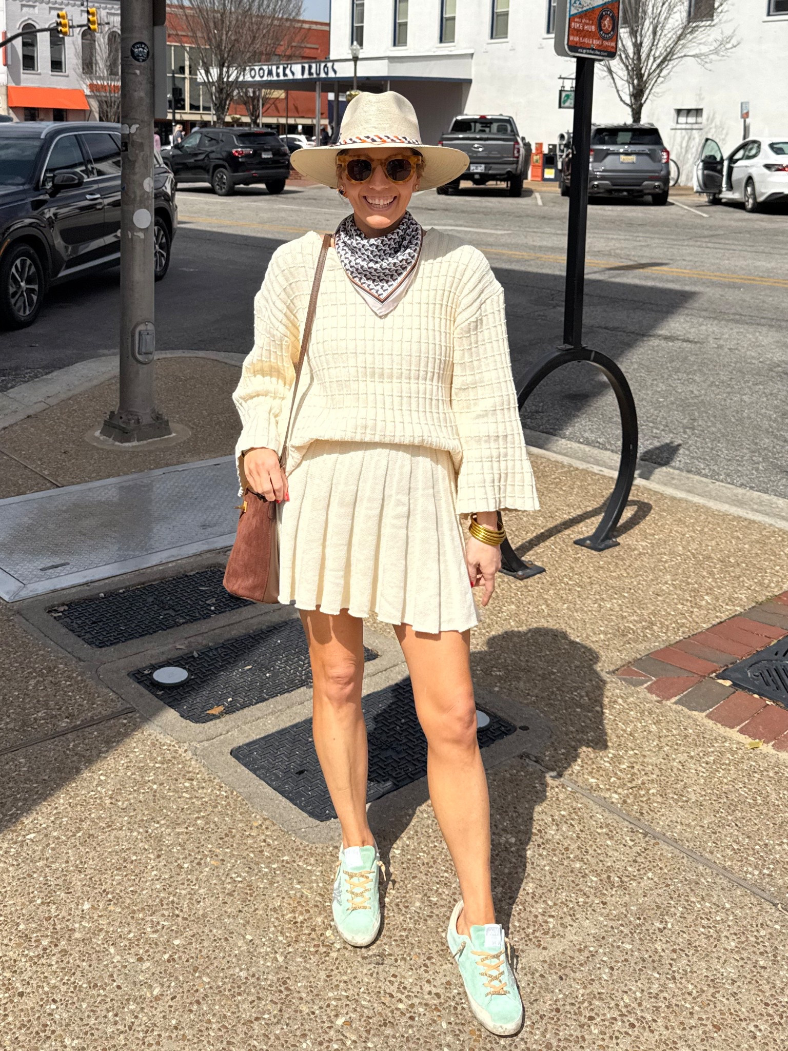 Auburn basketball game day fit
Hat- tipsy threads on Instagram
Set- Vestique use code bobbi15 (I’m in the size small) 
Shoes- golden goose but linking similar 
Purse- old shop bijou bham 
Bodysuit- old navy
Scarf- old boutique but linking similar styles

#LTKFindsUnder100 #LTKParties #LTKPetite