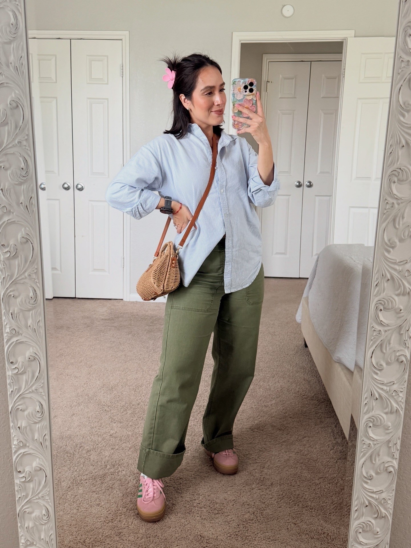 Cute casual mom outfit. 
Green. Pink. Blue

#LTKmomlife #LTKPetite #LTKootd
