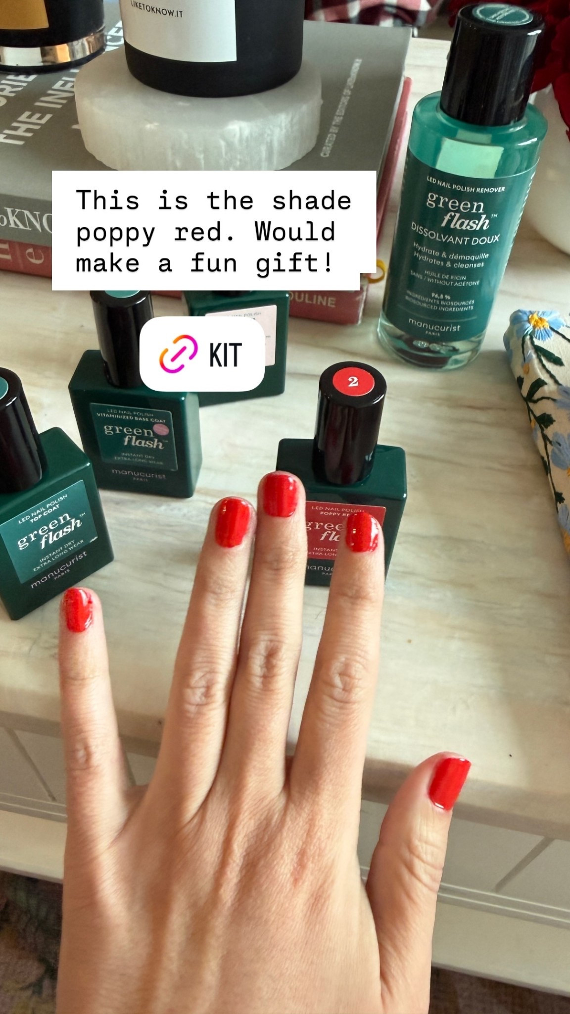 This is the shade poppy red. Would make a fun gift! @manucurist