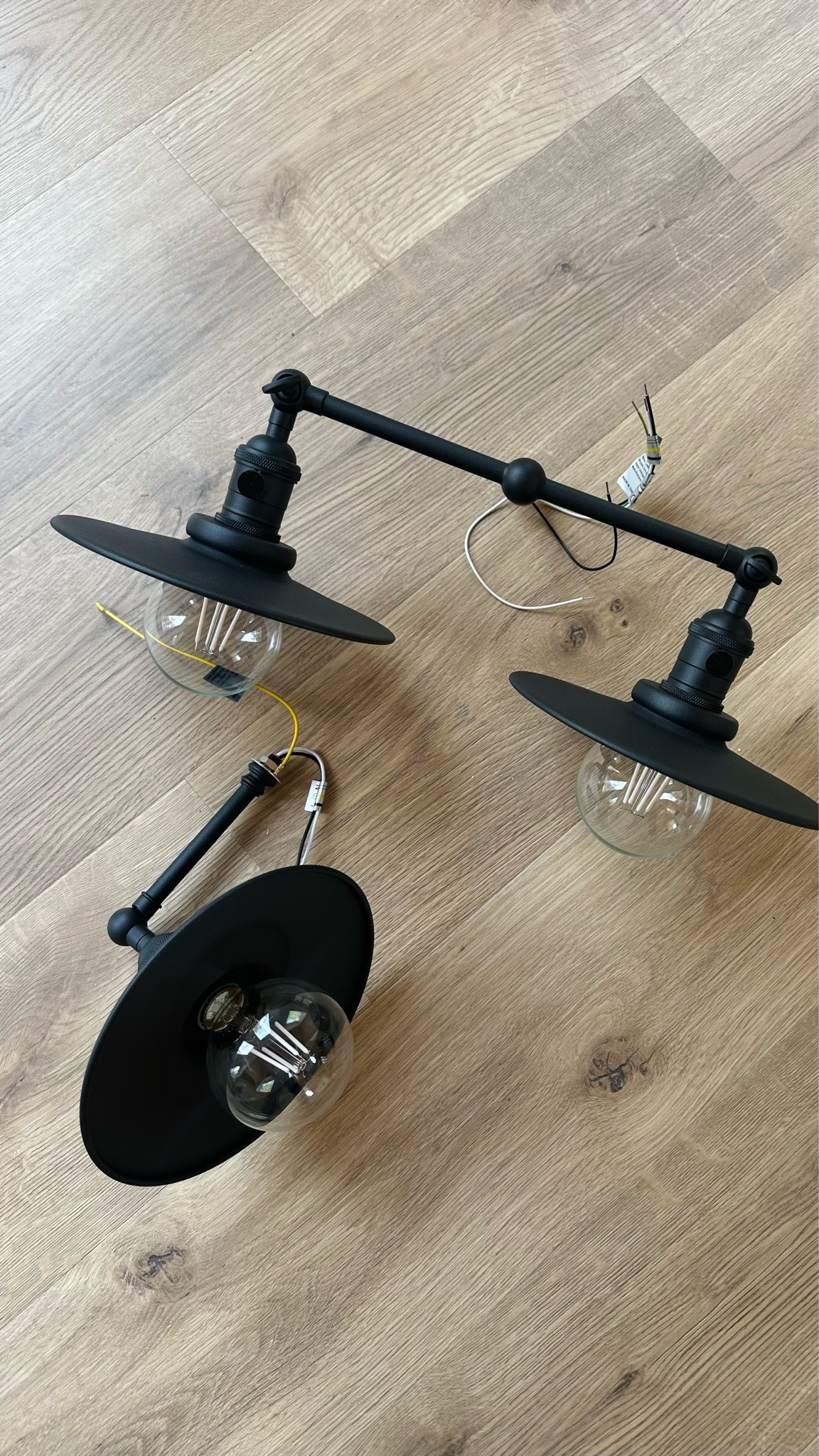 Vanity light fixtures, sconces, black light fixtures, cabin, airbnb, lake house, Amazon, Amazon bathroom, Amazon home finds

#LTKHome