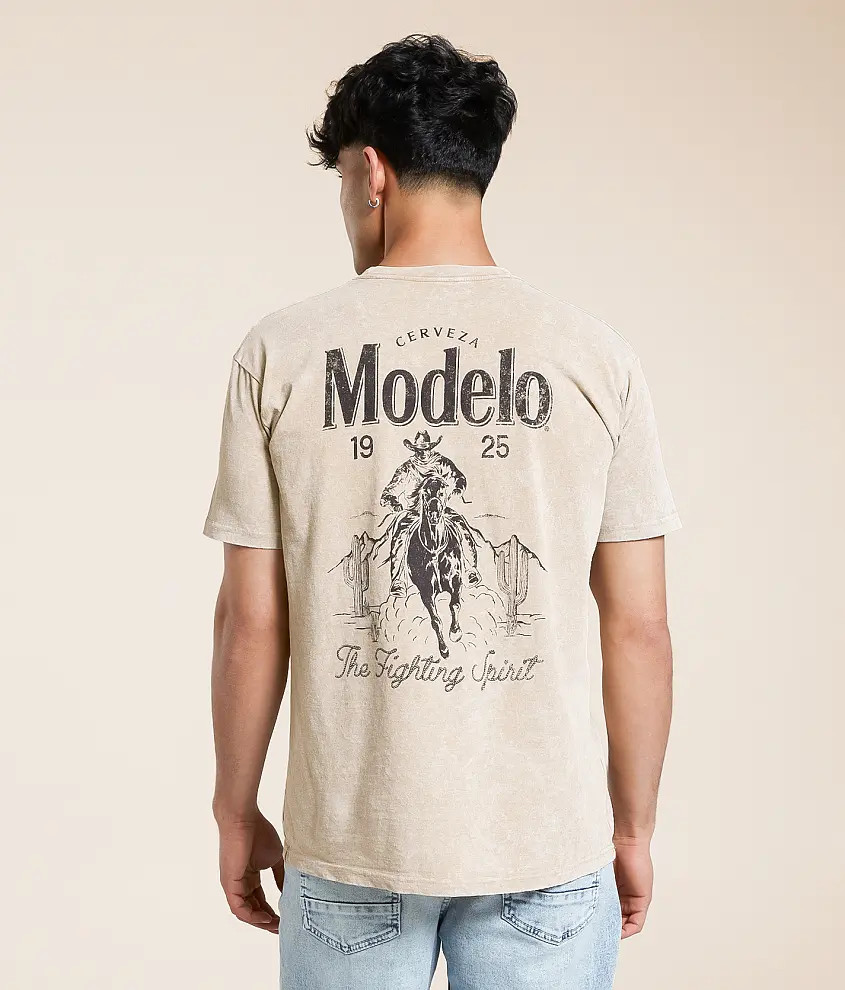Modelo Cowboy Rope T-Shirt | Buckle
