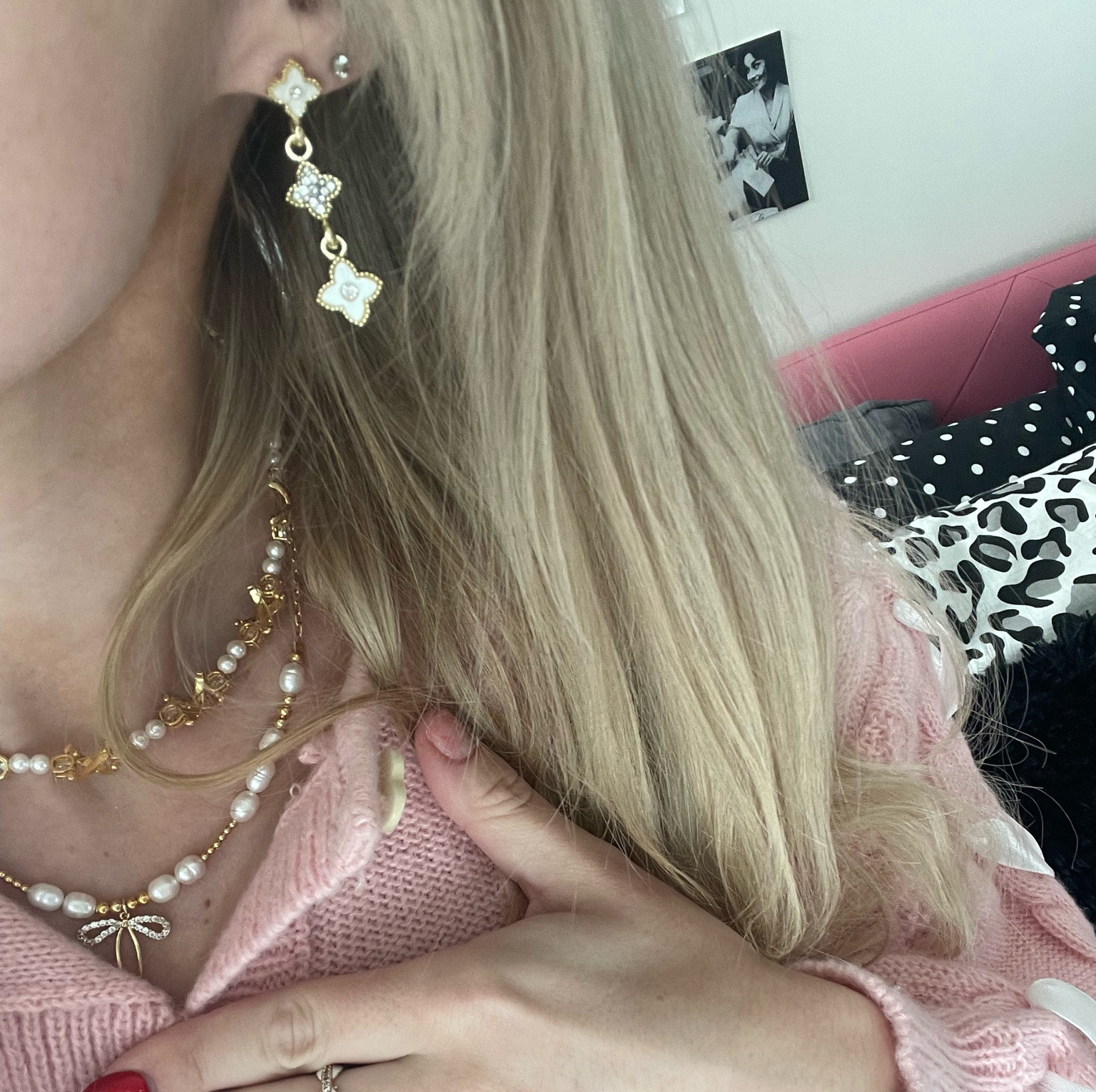 These earrings!🥹

#LTKwedding #LTKparties #LTKstyletip