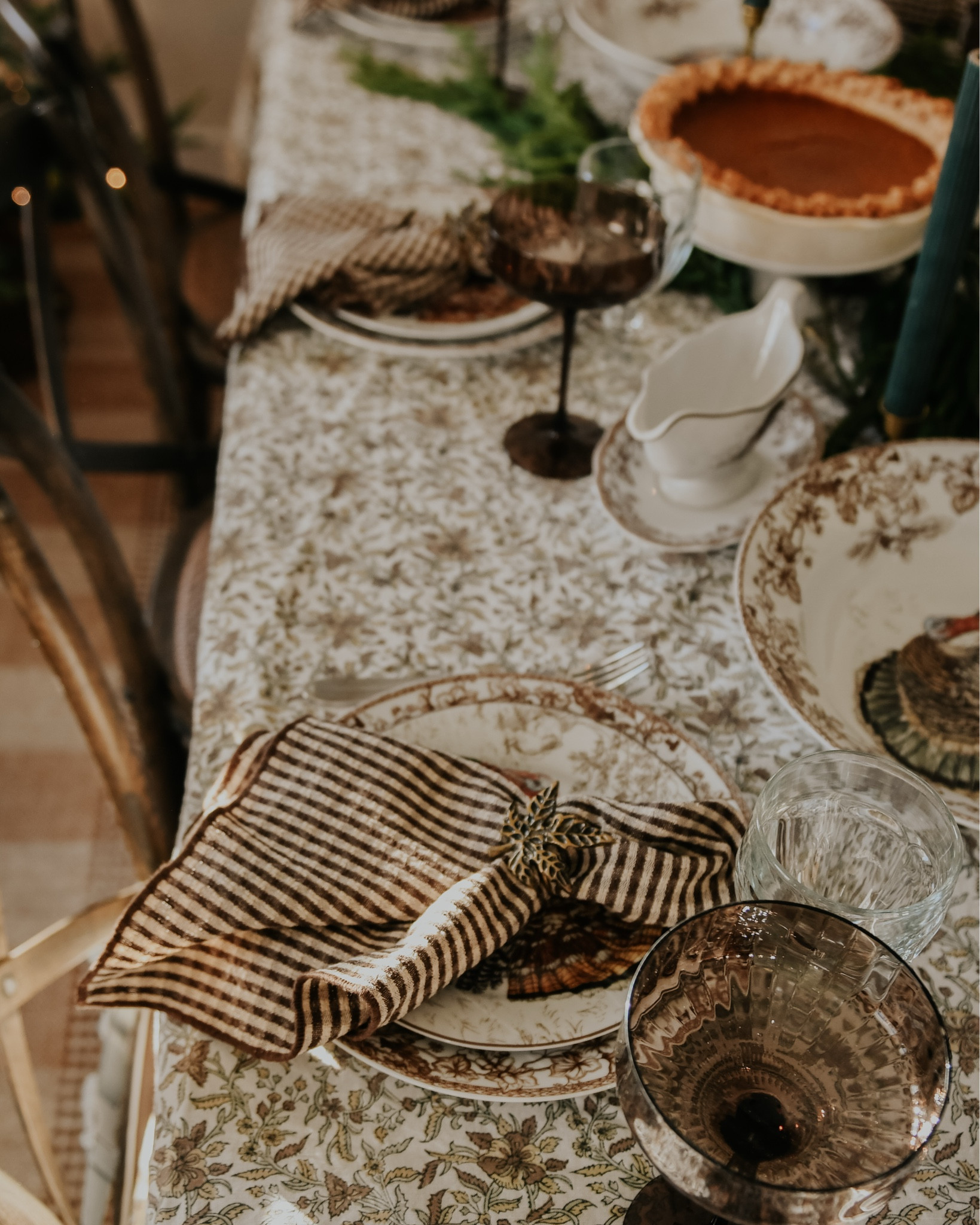 The official 2025 Thanksgiving table 🦃 

#LTKHome #LTKSeasonal #LTKHoliday
