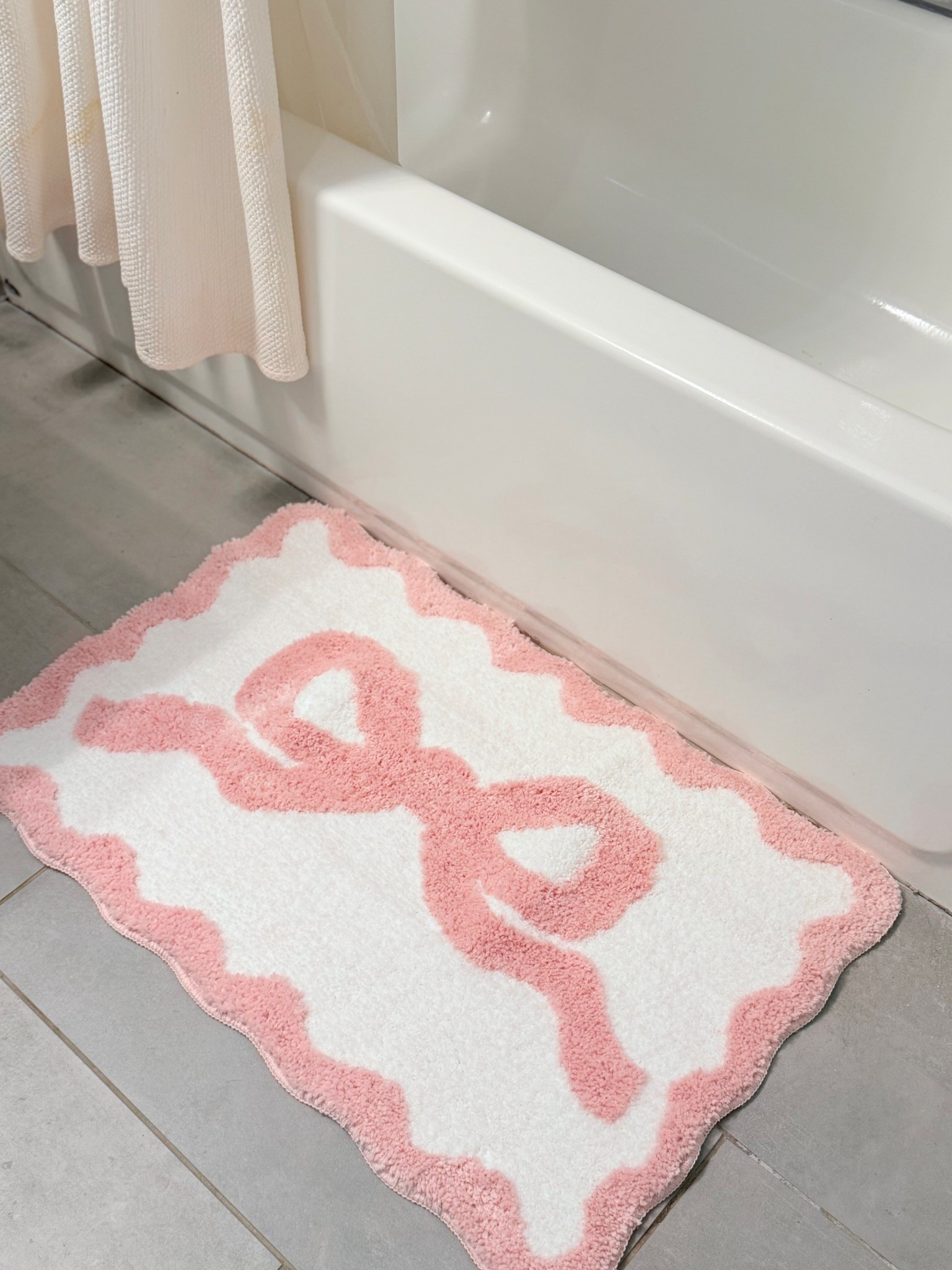 The girls finally got a new rug for their bathroom and it ties into their theme perfectly !! 

#LTKGiftGuide #LTKmomlife #LTKKids