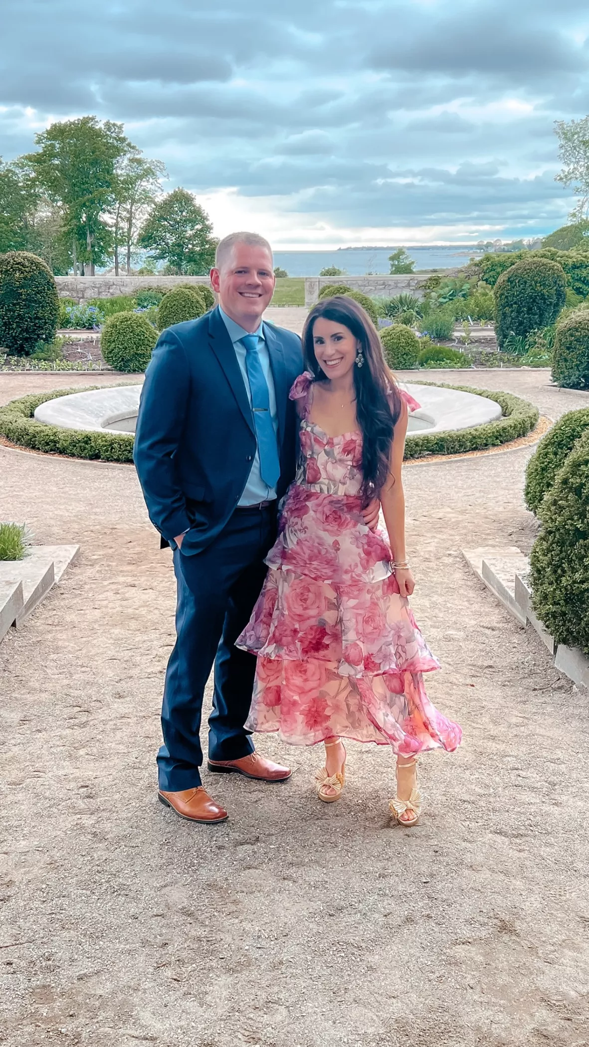 wedding guest dresses lulus Moody Fall from A billowing maxi skirt with front slit falls below the elasticized... Bump Friendly Wedding Guest Dresses