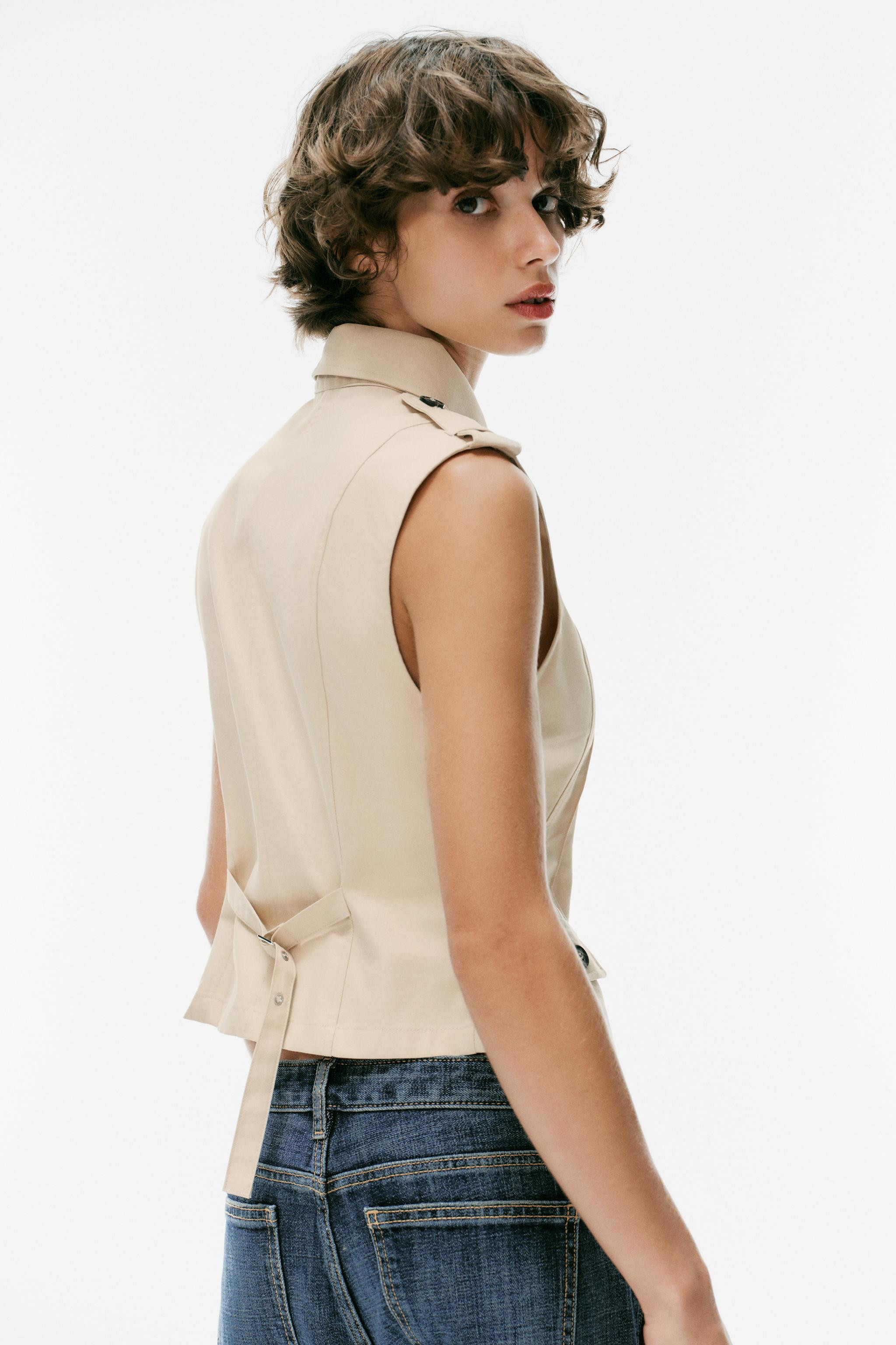 TRENCH TOP WITH OPENING | Zara UK