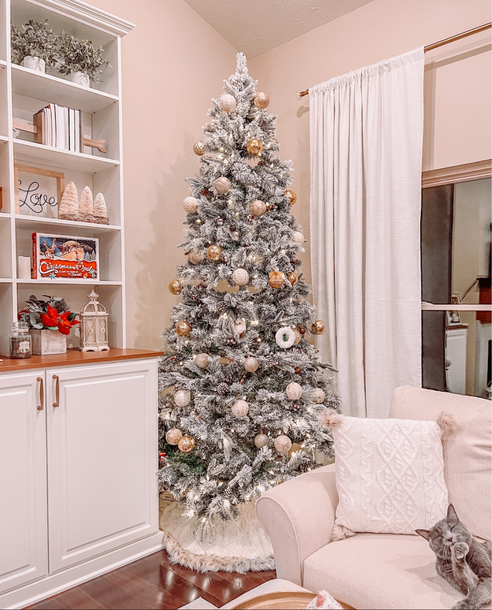 Christmas tree 🎄 Oh, Christmas tree 🎄 
🔑Christmas tree decor ideas, Christmas decor, Flocked Christmas tree, Christmas ornaments, 9ft Pre-lit Christmas Tree Snow Flocked, Feel Real, 800 Warm Lights,Pinecones Hinged Artificial Trees, 

#LTKHoliday #LTKxPrime #LTKSeasonal