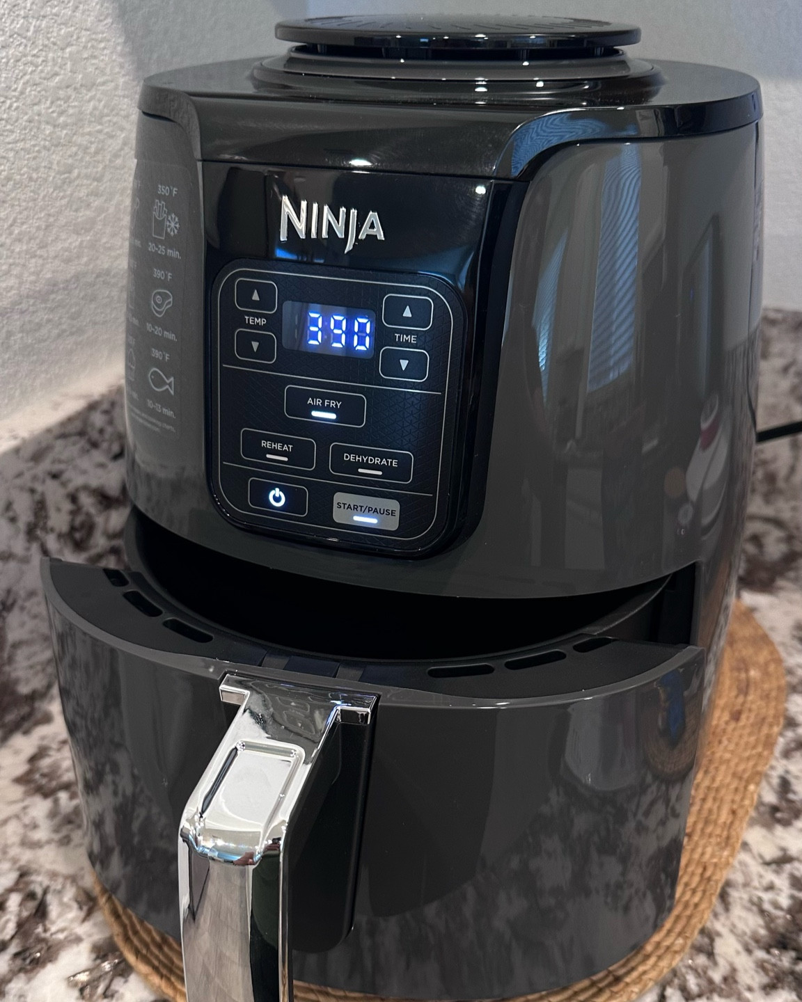 Ninja 4QT Air Fryer, Black, AF100WM - Walmart.com