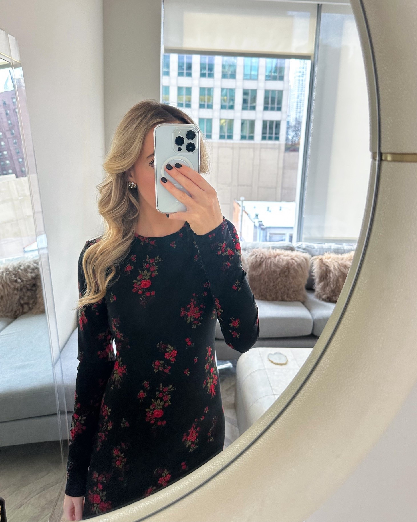 Chicago: Daily Outfit
winter dinner outfit 


ootd style fashion, women’s outfit, women’s winter outfit, cold weather look, cold weather going out look, reformation, long sleeve maxi dress, floral print dress 

#LTKgrwm #LTKHoliday #LTKootd