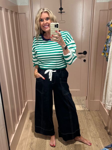 🚨 promo code 
20% off Anthro Sale 

Code -ANTHRO20

Try on at Anthro these two pieces are great for Spring and Summer ✔️

Super soft slightly cropped green and white sweater   fits tts I am in Small

And these darling Wide leg  navy pants with white trim 
Fits  tts 



#LTKSaleAlert #LTKStyleTip