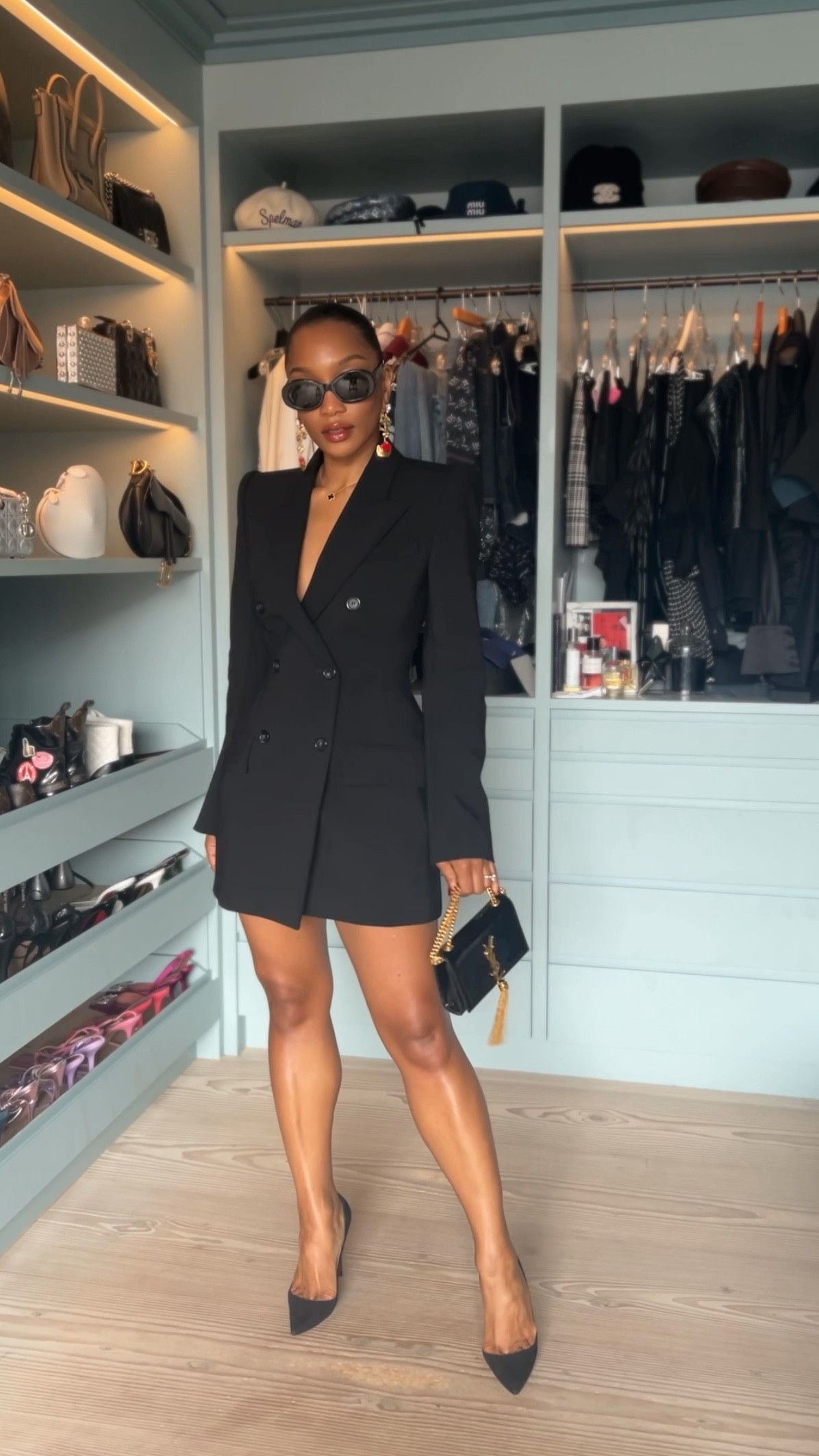 Is it a blazer or a dress? very on trend 

#LTKworkwear #LTKHoliday #LTKSeasonal